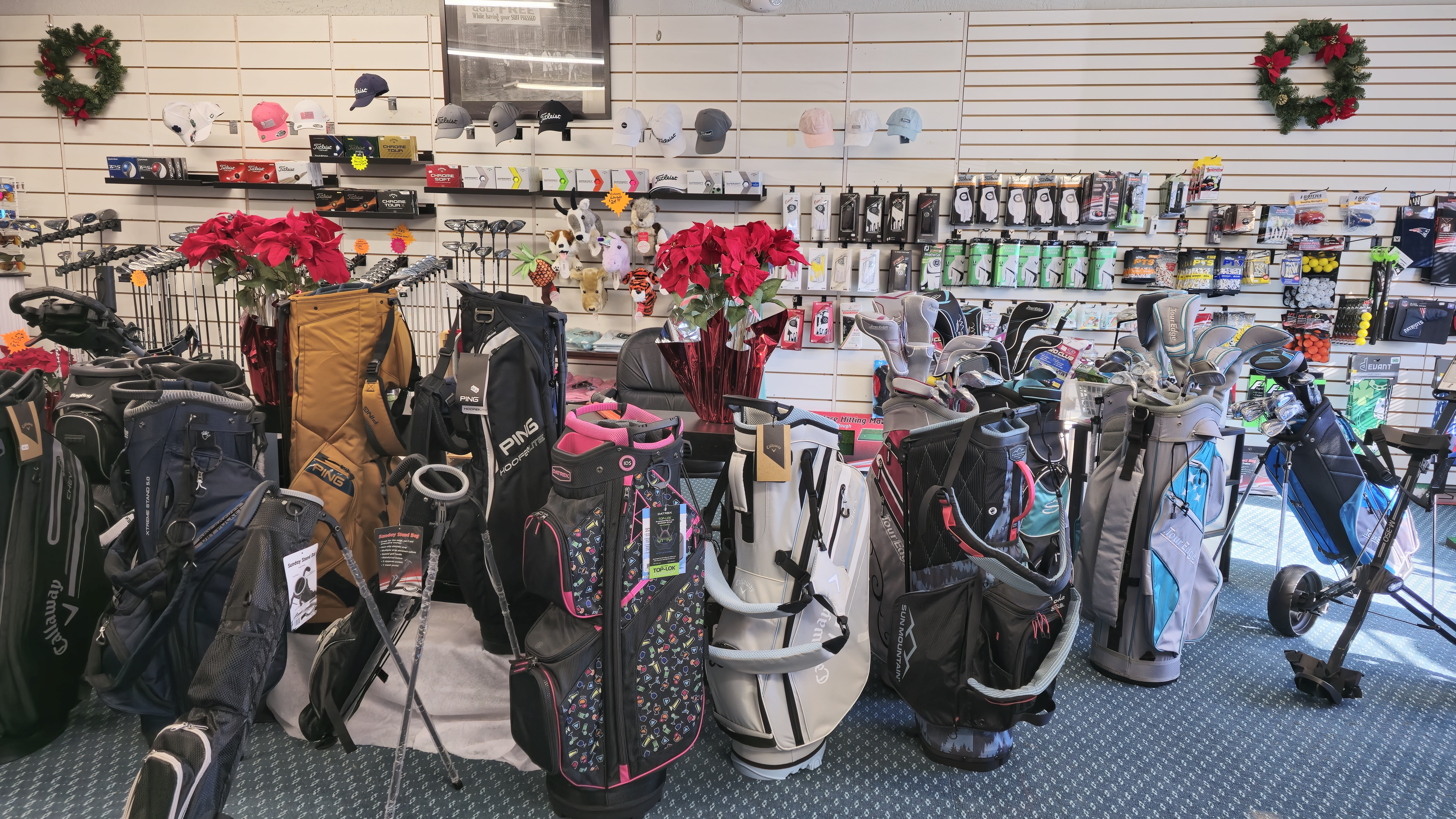 Fit To A Tee Golf Shop - Image 3