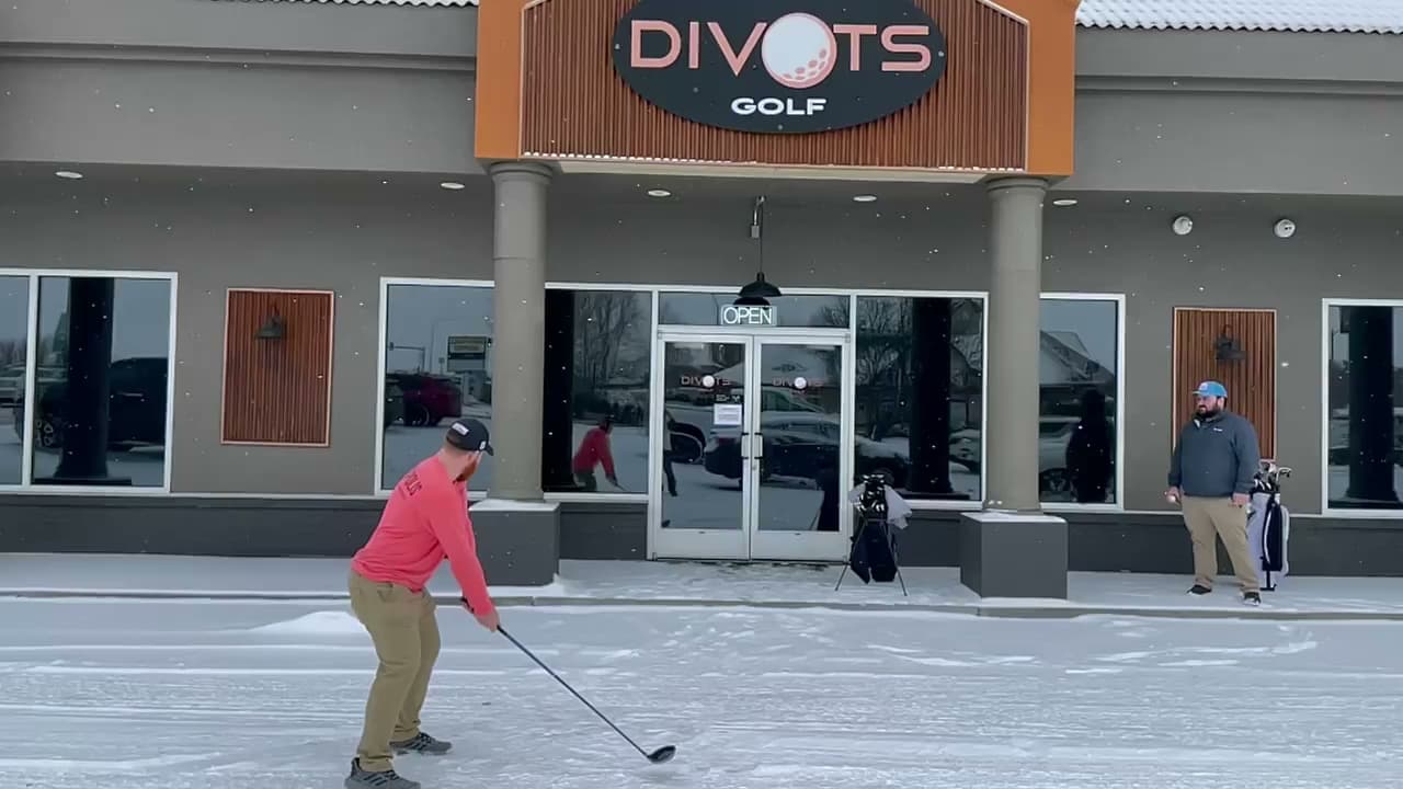 Divots Golf Richland - Image 8