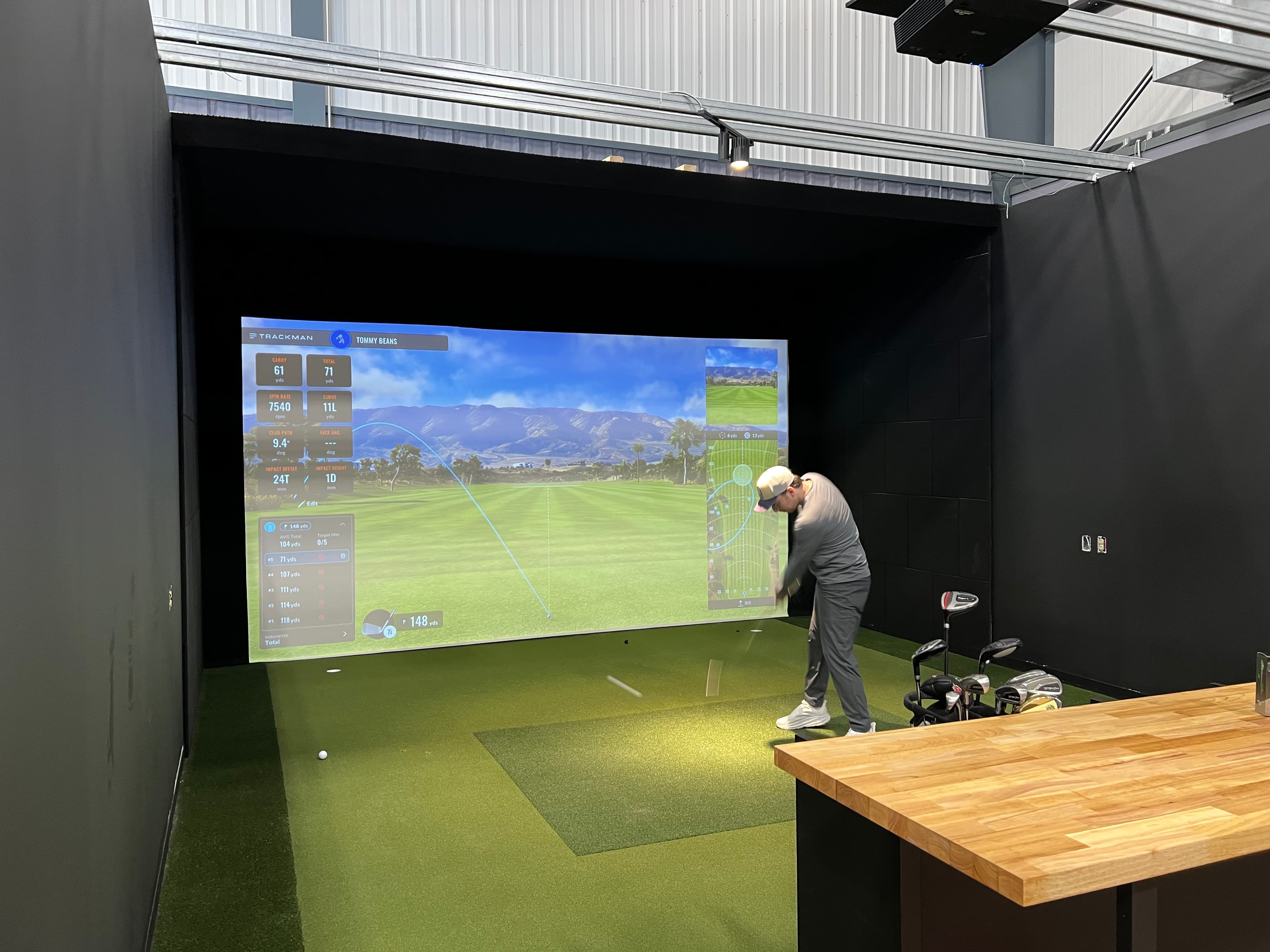 Tee Box Golf House - Image 10