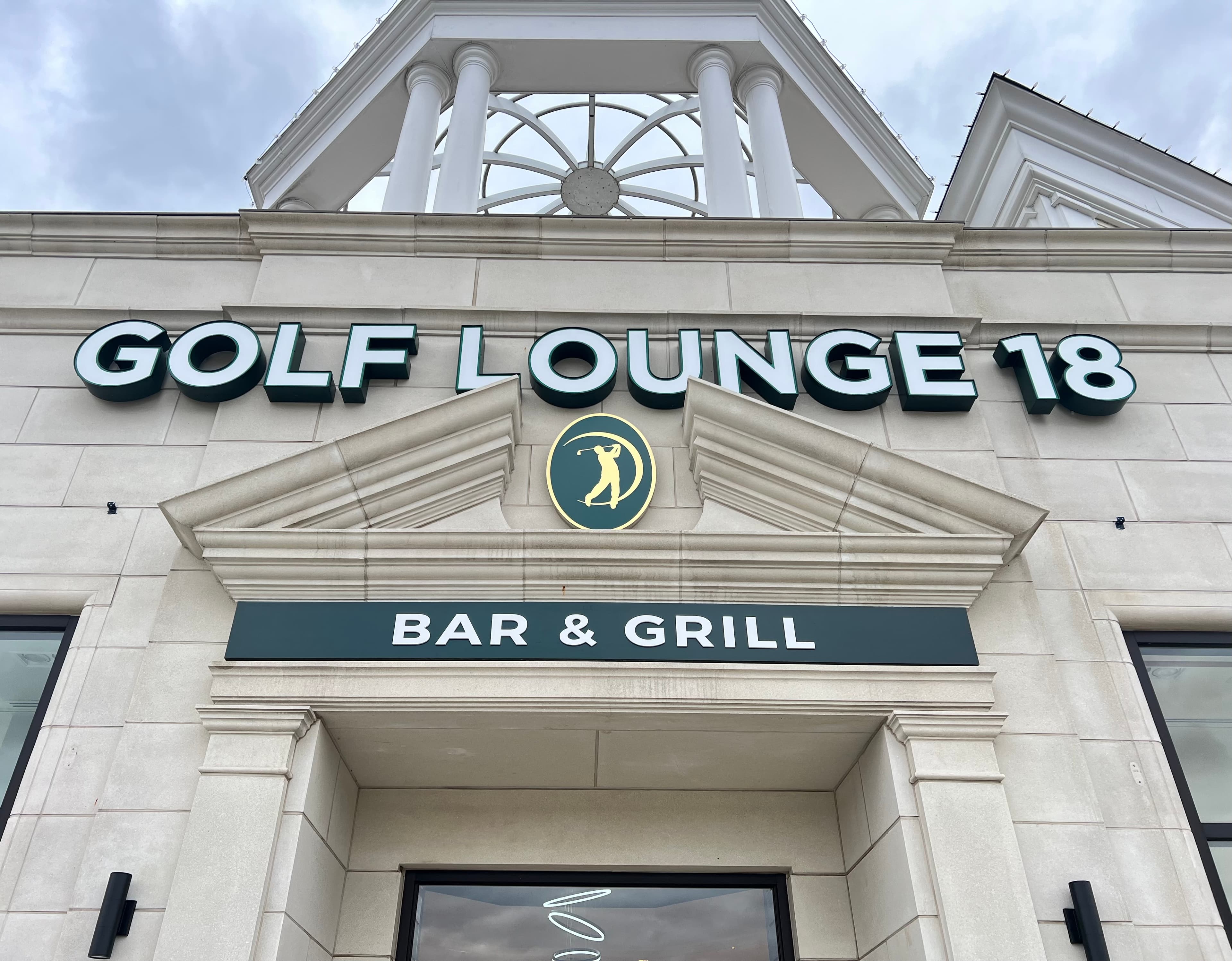 Golf Lounge 18 - Image 7