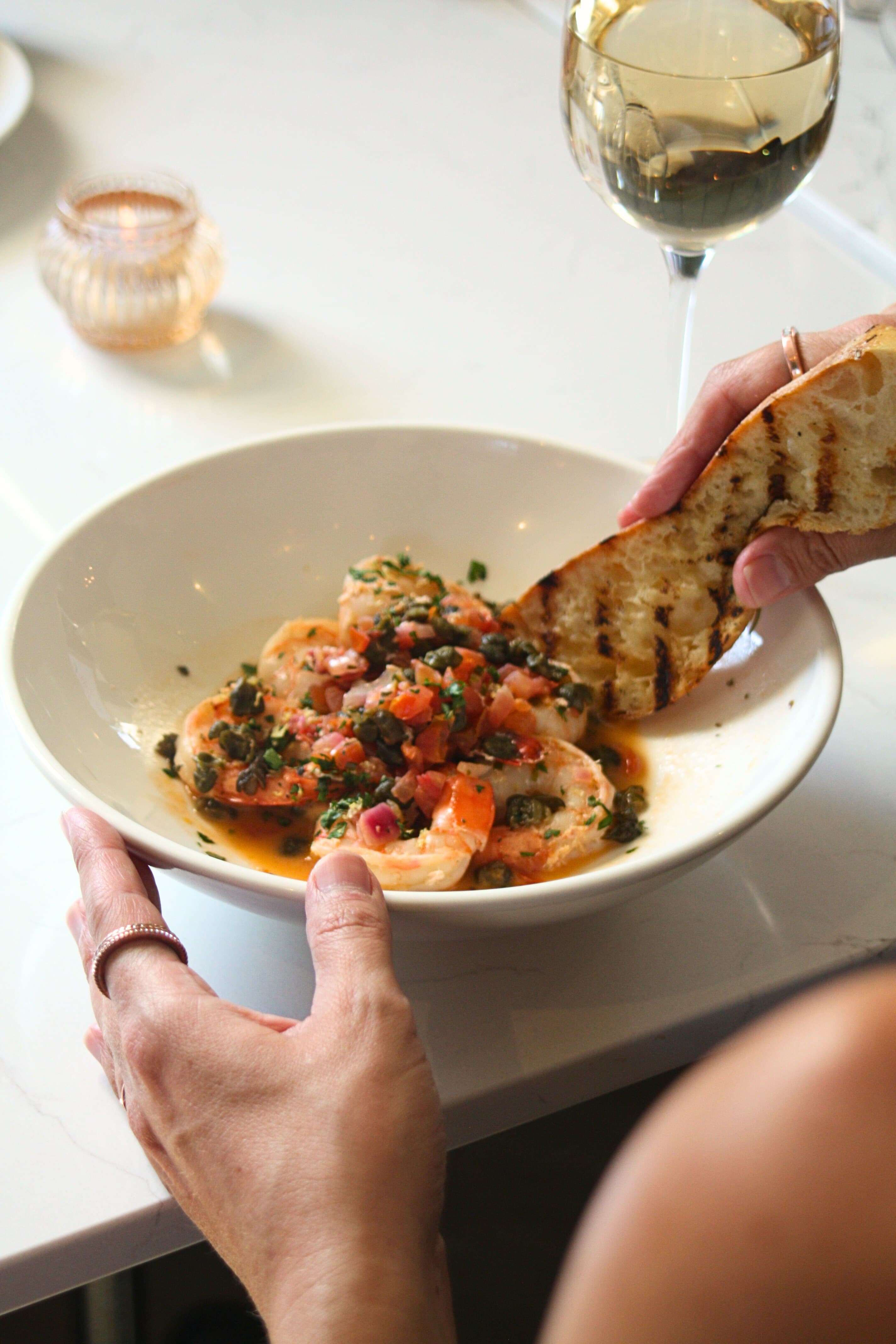 400 Brant Kitchen and Bar - Image 8