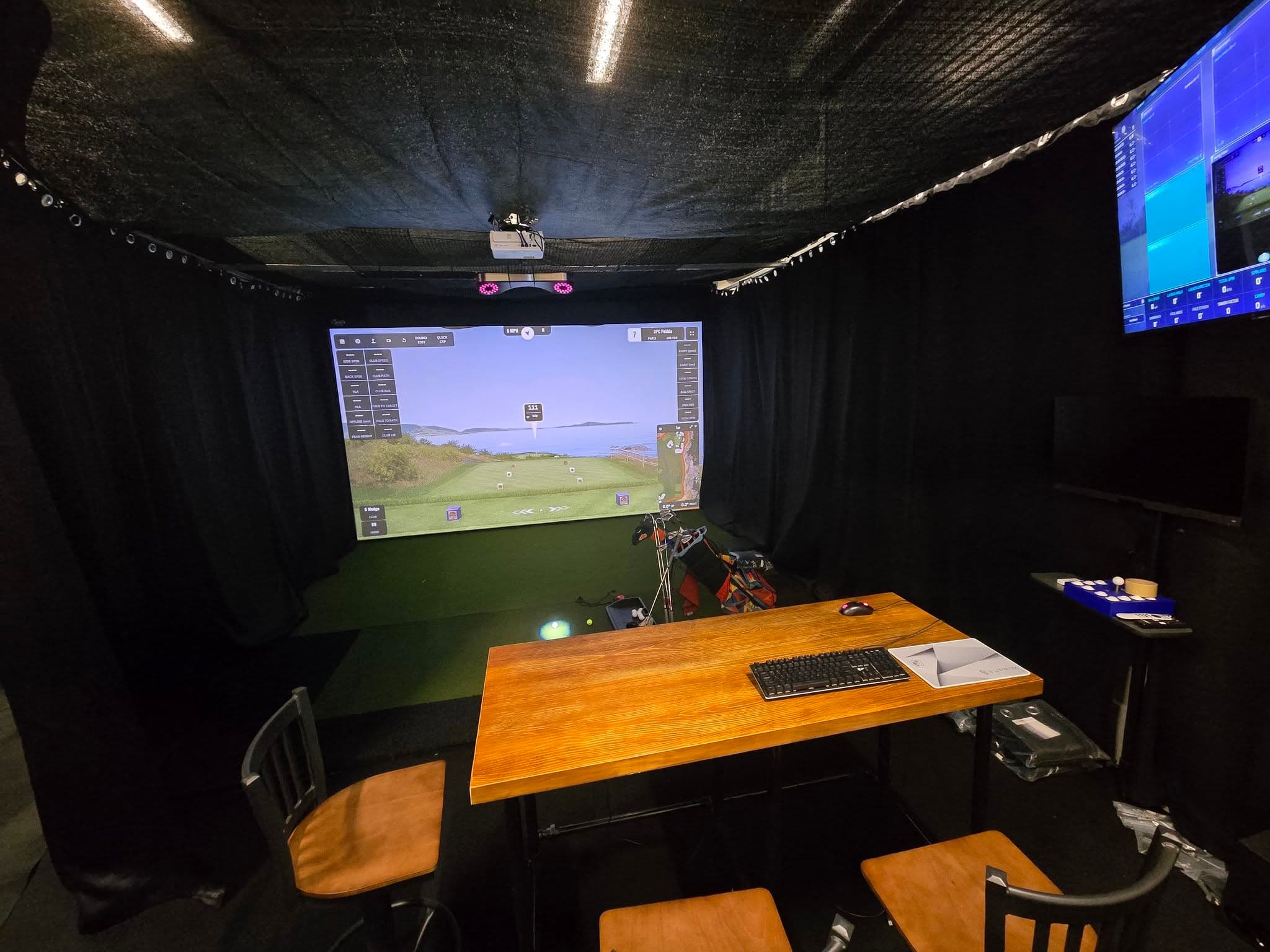 Elev8 Indoor Golf - Image 1