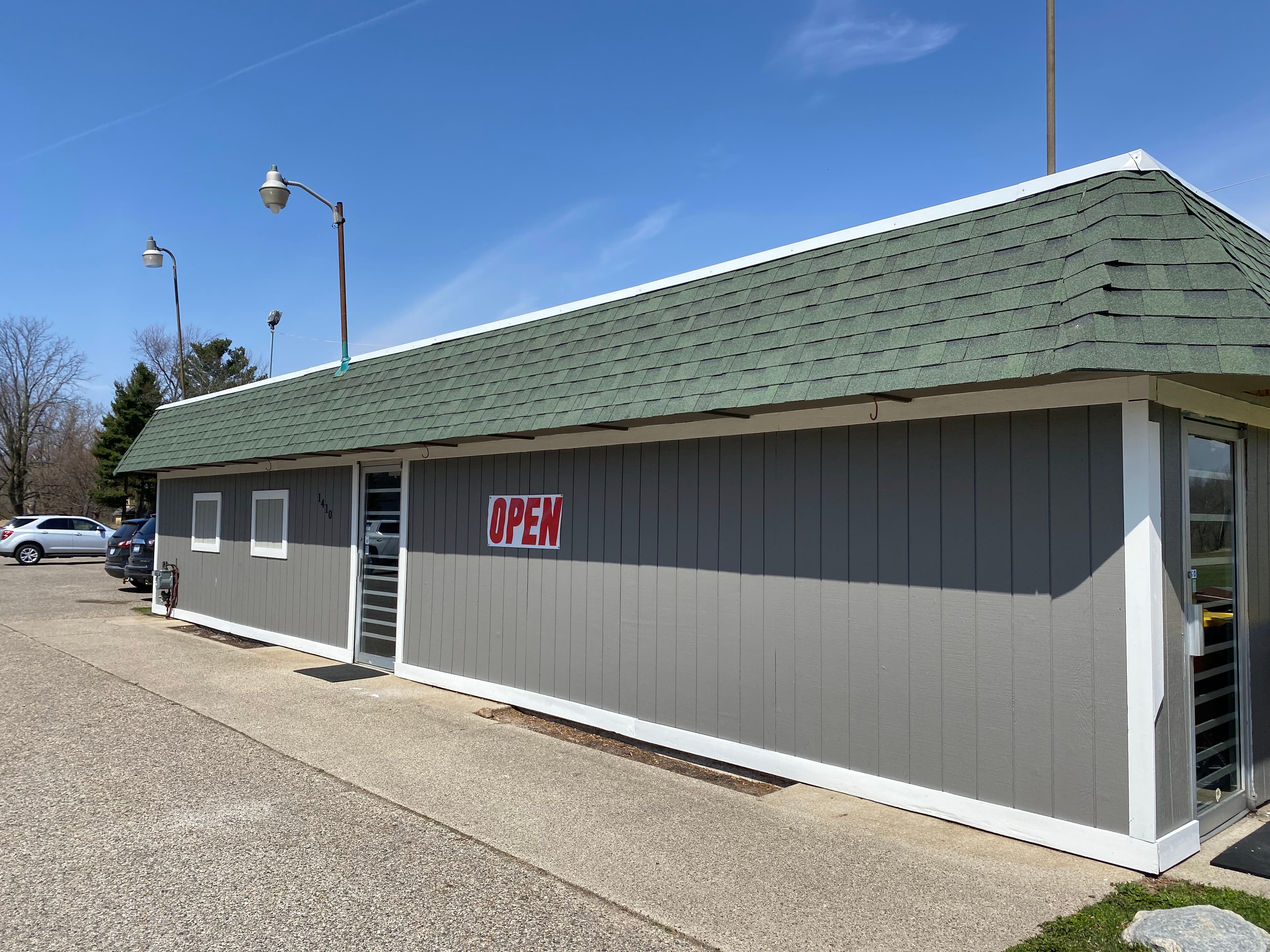 MAC Legends Golf Center - Image 1