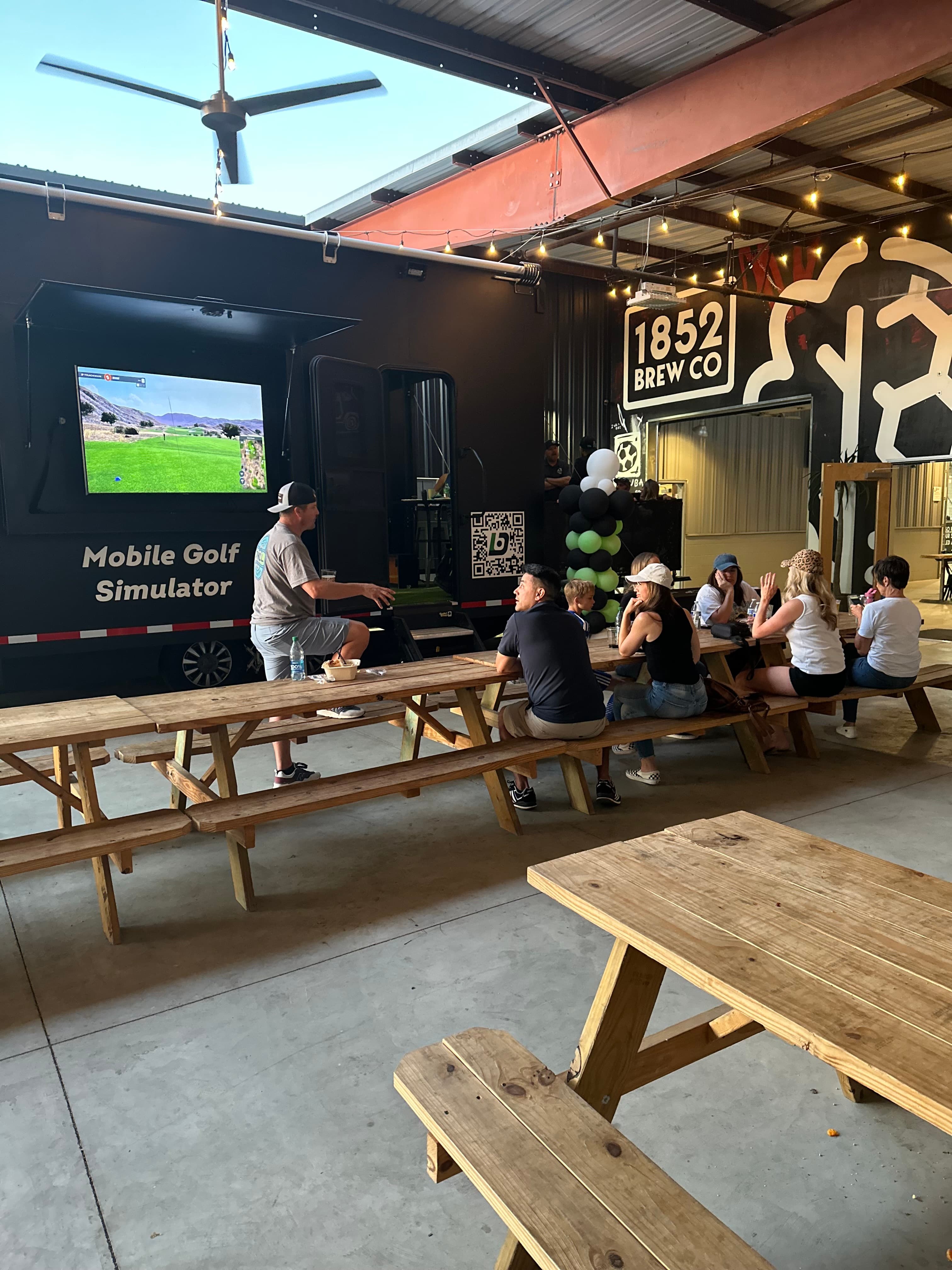 Dryvebox Visalia Tulare - Golf Lounge and Mobile Golf Simulator - Image 4