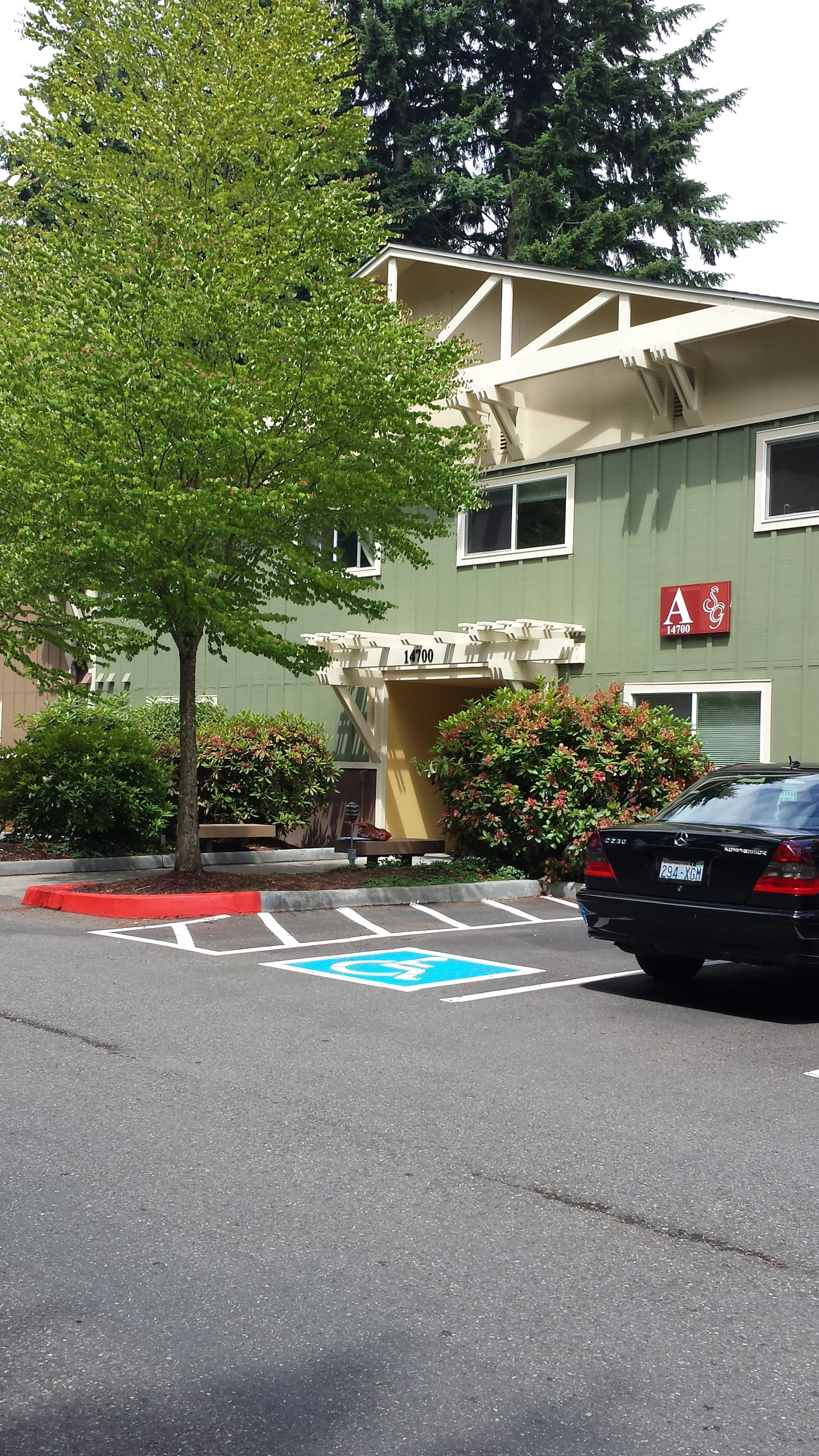 Somerset Gardens Apartments - Image 5