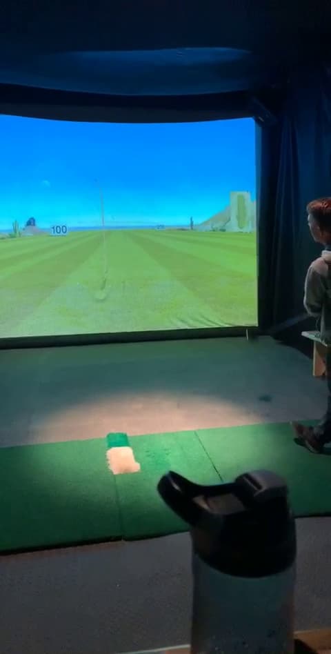 GOLFSHOTZ Cocktail Bar / Indoor Golf - Image 3