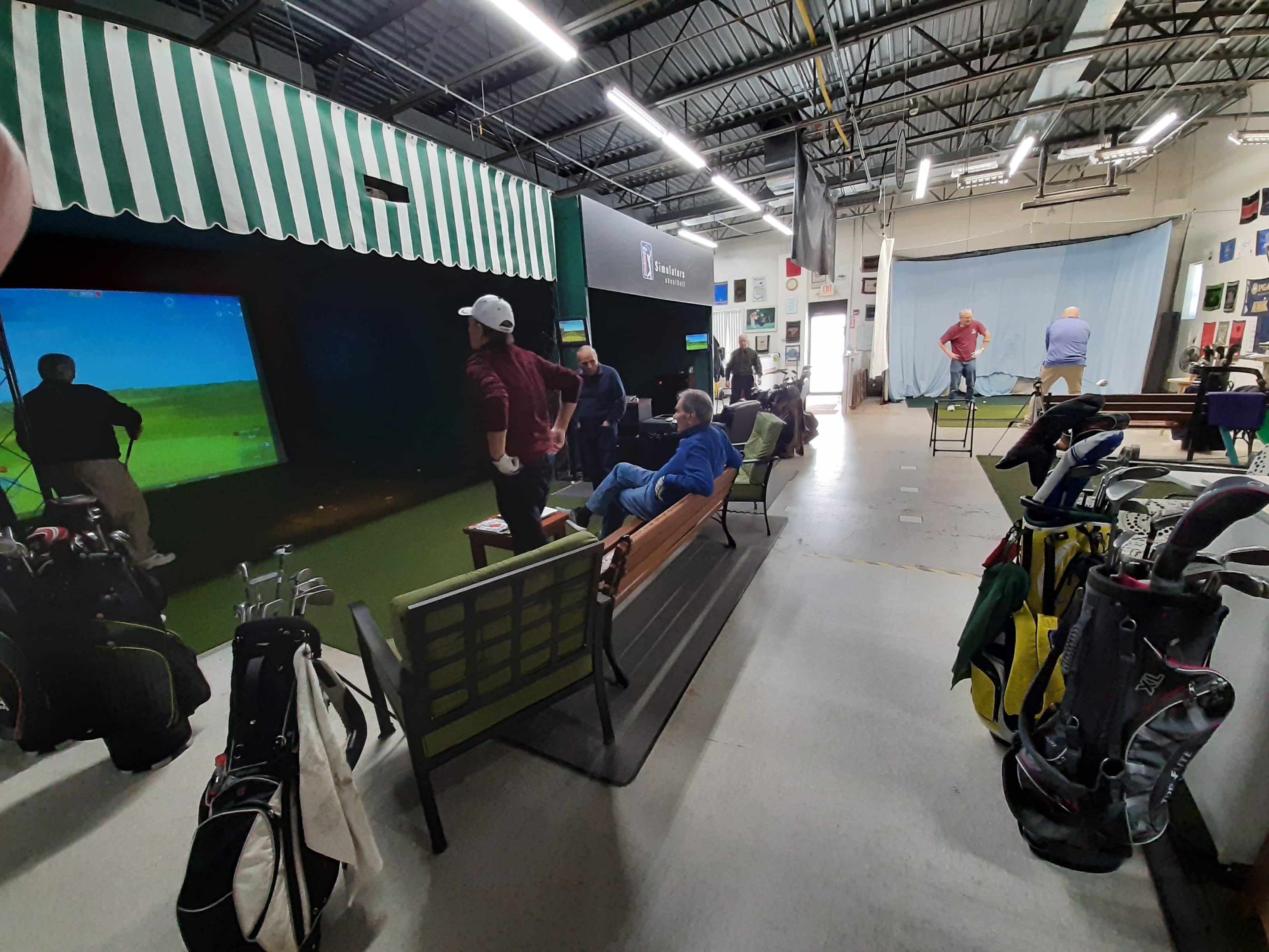 Big Sticks Indoor Golf - Image 6