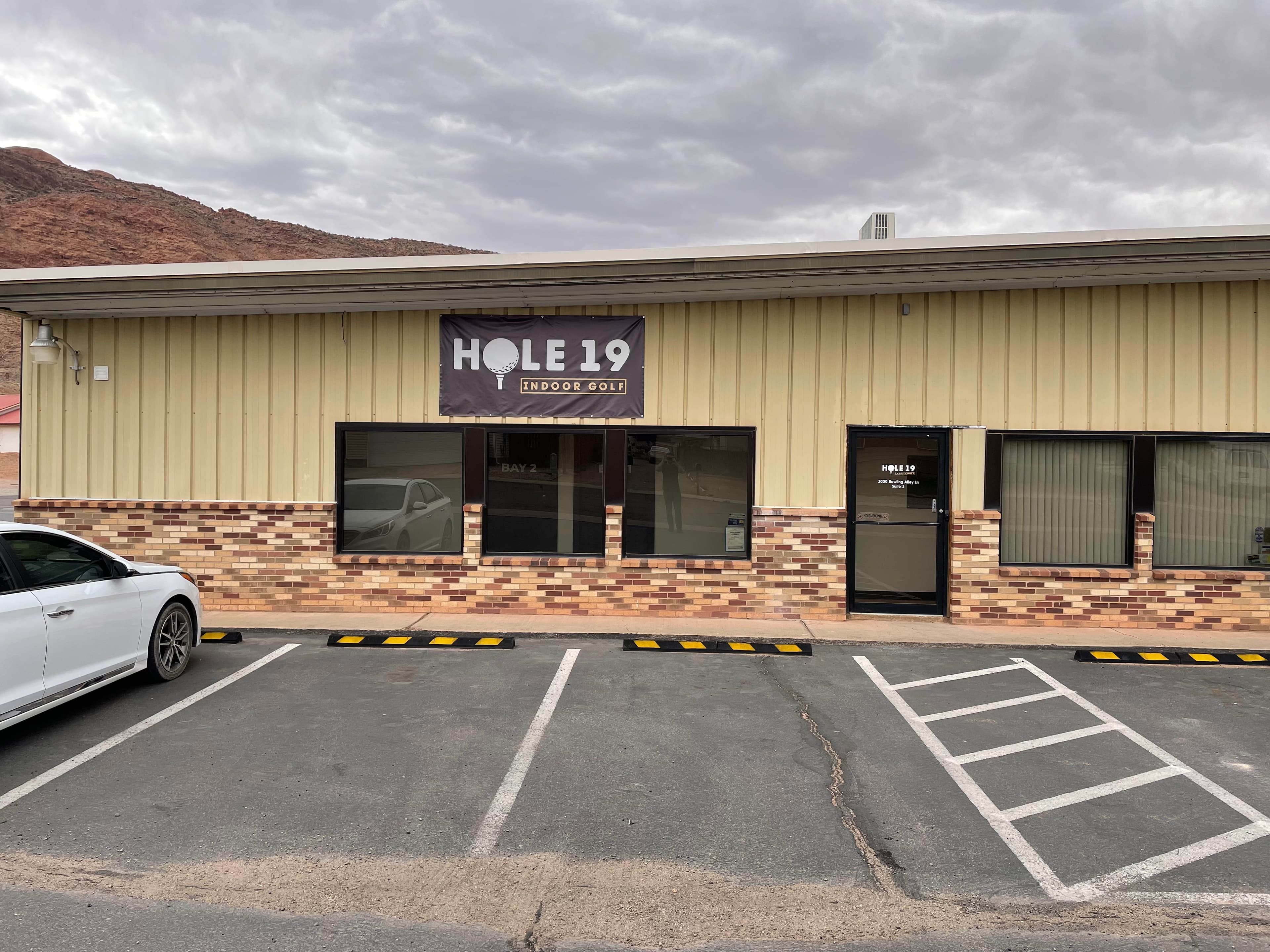 Hole 19 - Moab Indoor Golf - Image 7