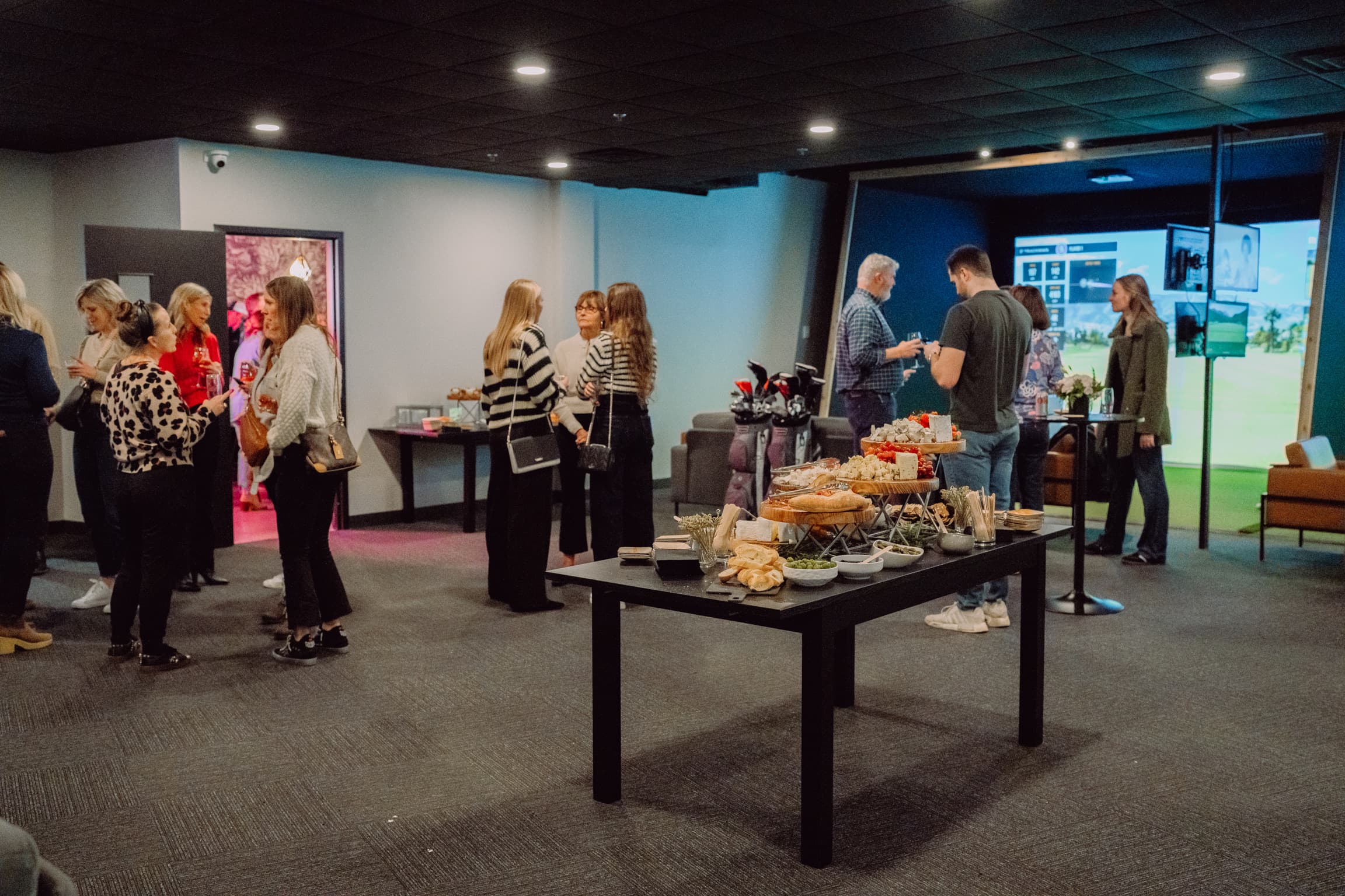 Office Golf - Image 6