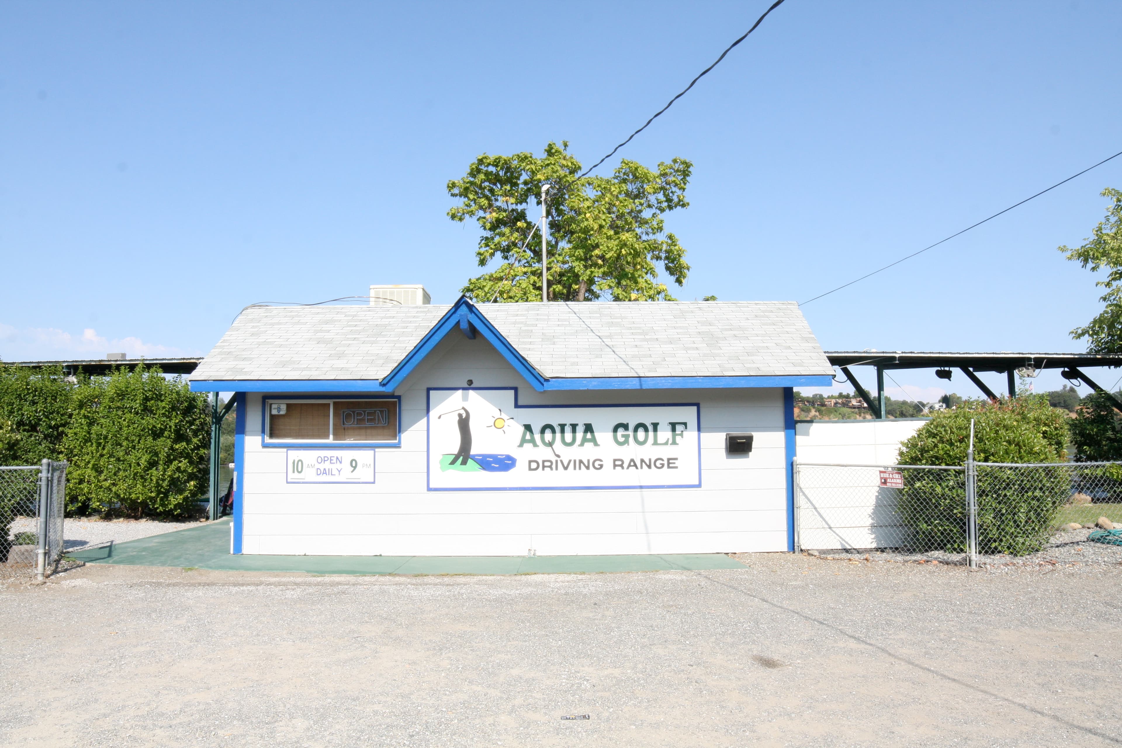 Aqua Golf Driving Range - Image 3