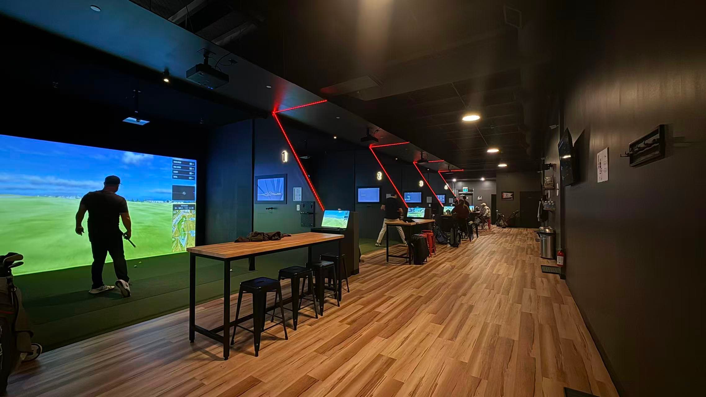 7 IRON Golf Simulator 24/7 - Image 2