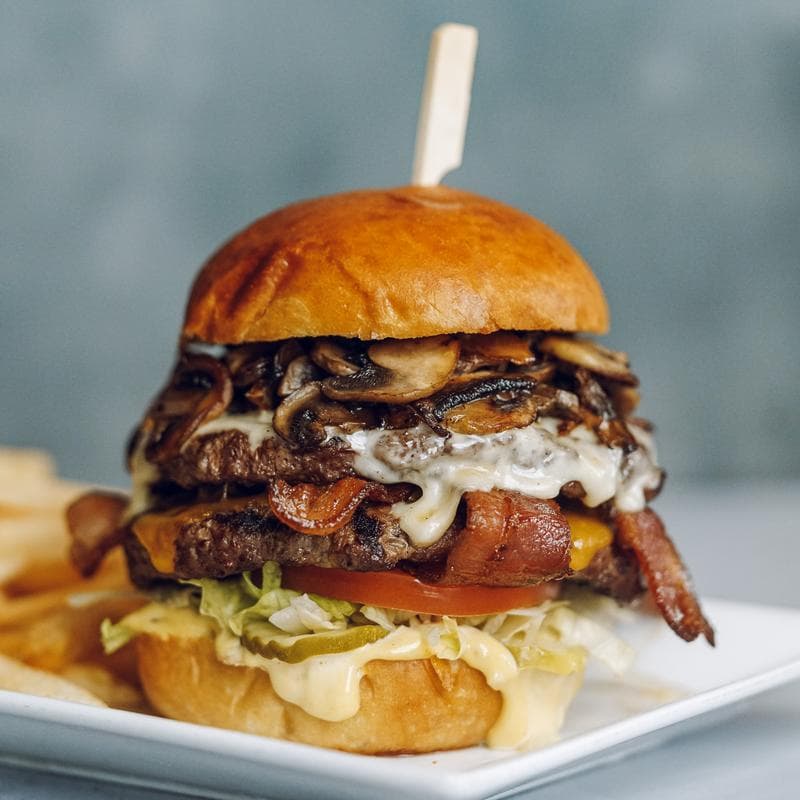 Bob's Burgers & Brew Birch Bay - Image 2