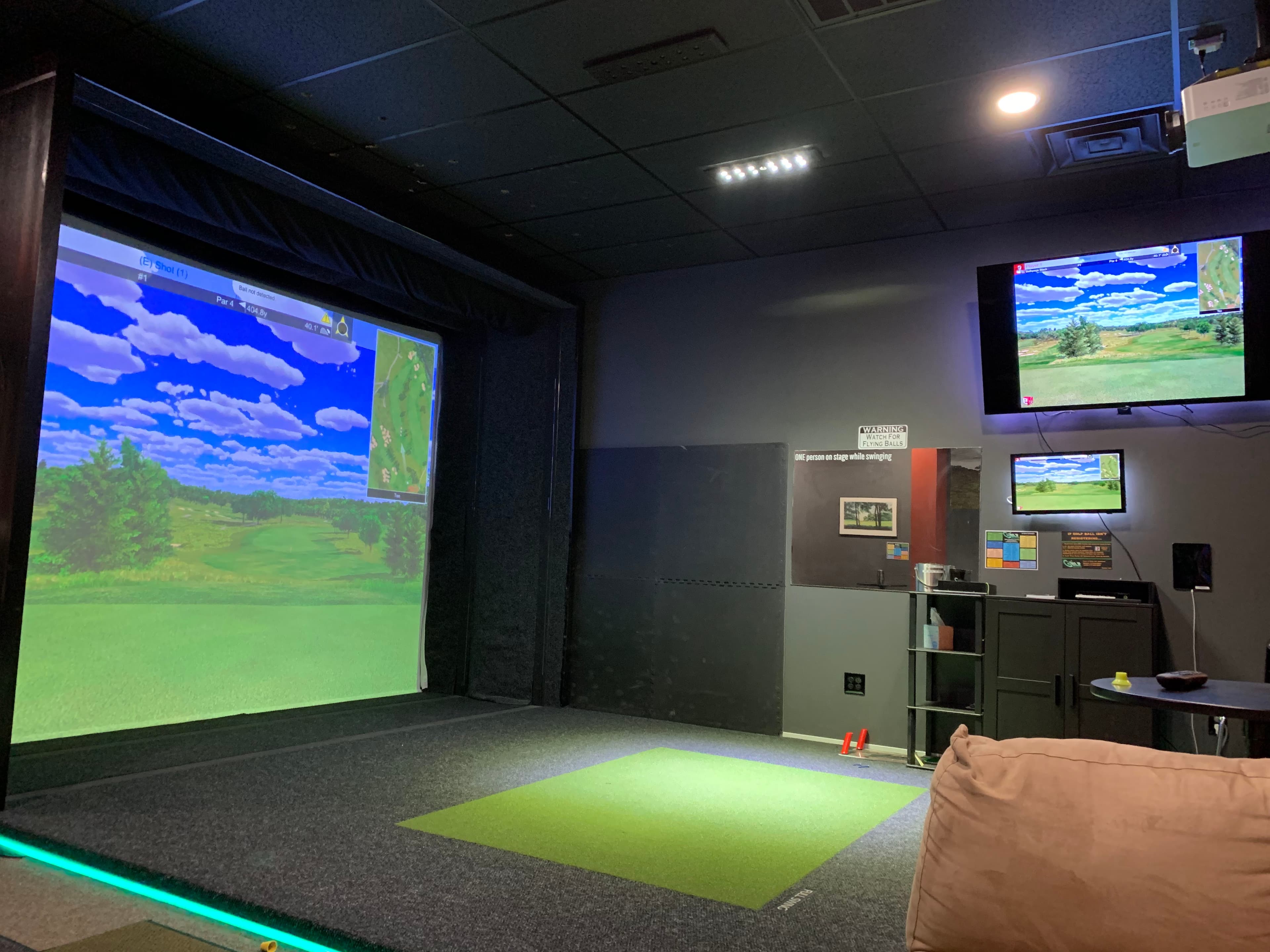 Harrisburg Golf Simulator - Image 3