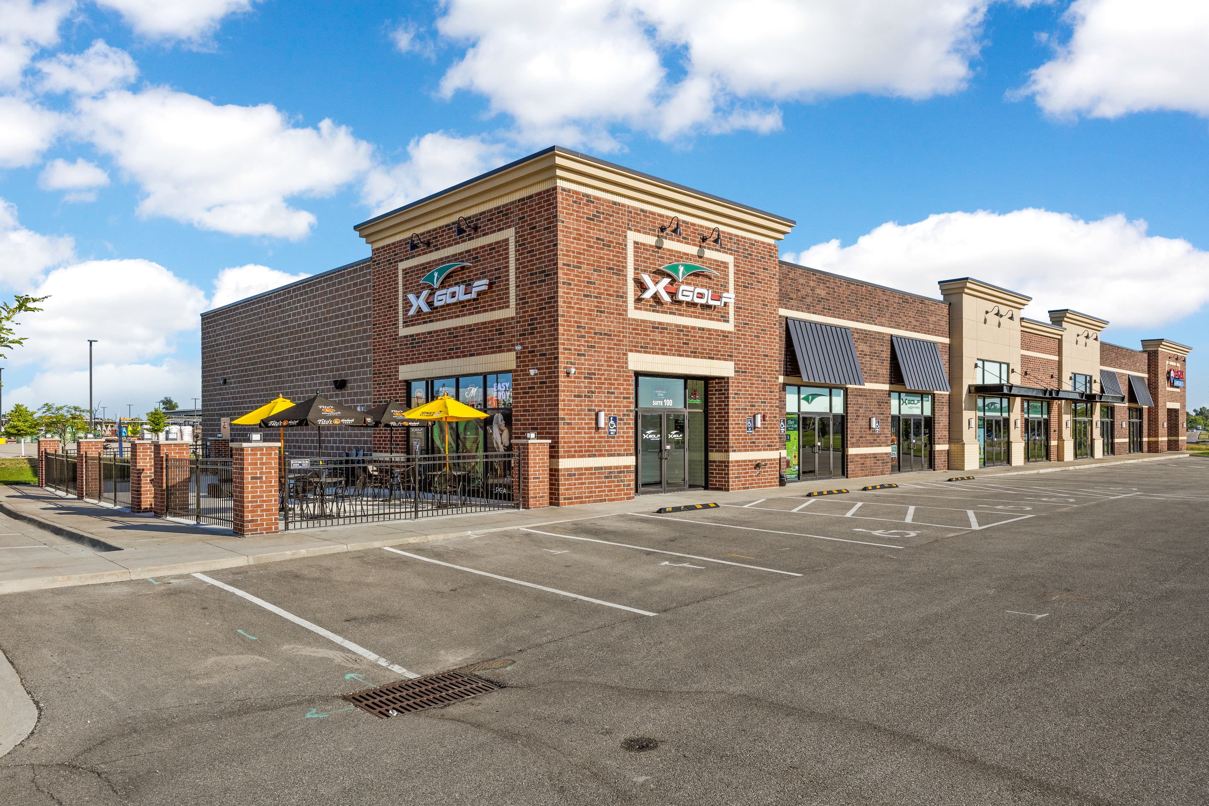 X-Golf Cedar Rapids - Image 4