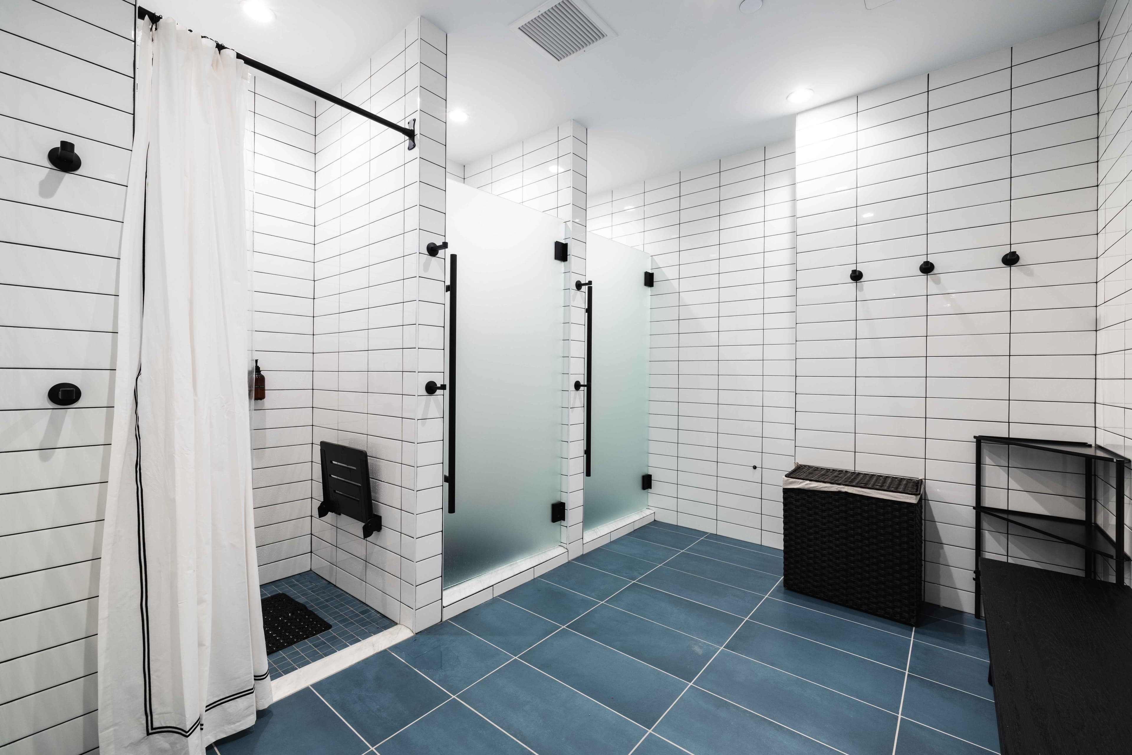 Five Iron Golf - Image 6