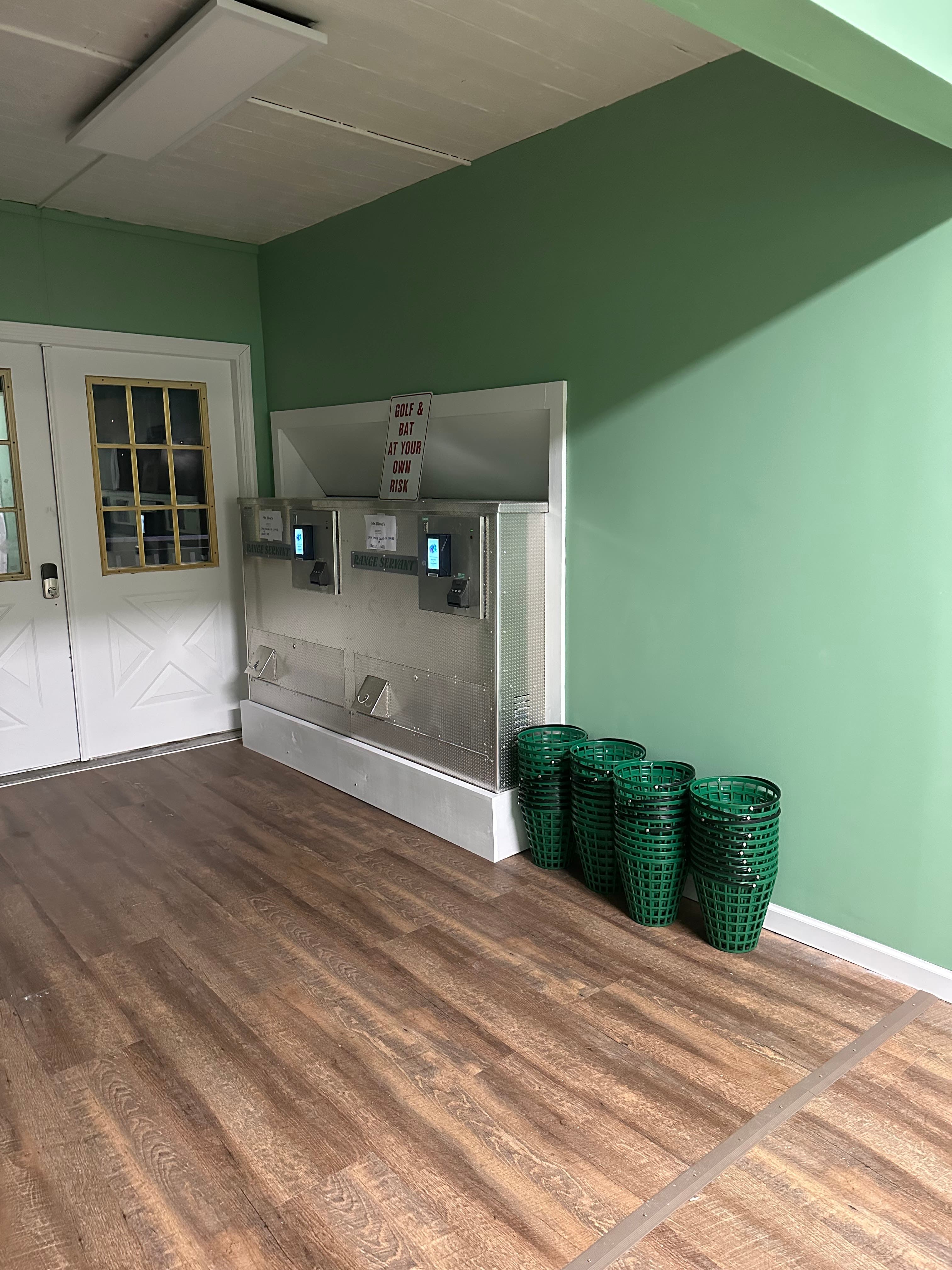 Mr Divot's Driving Range - Image 9