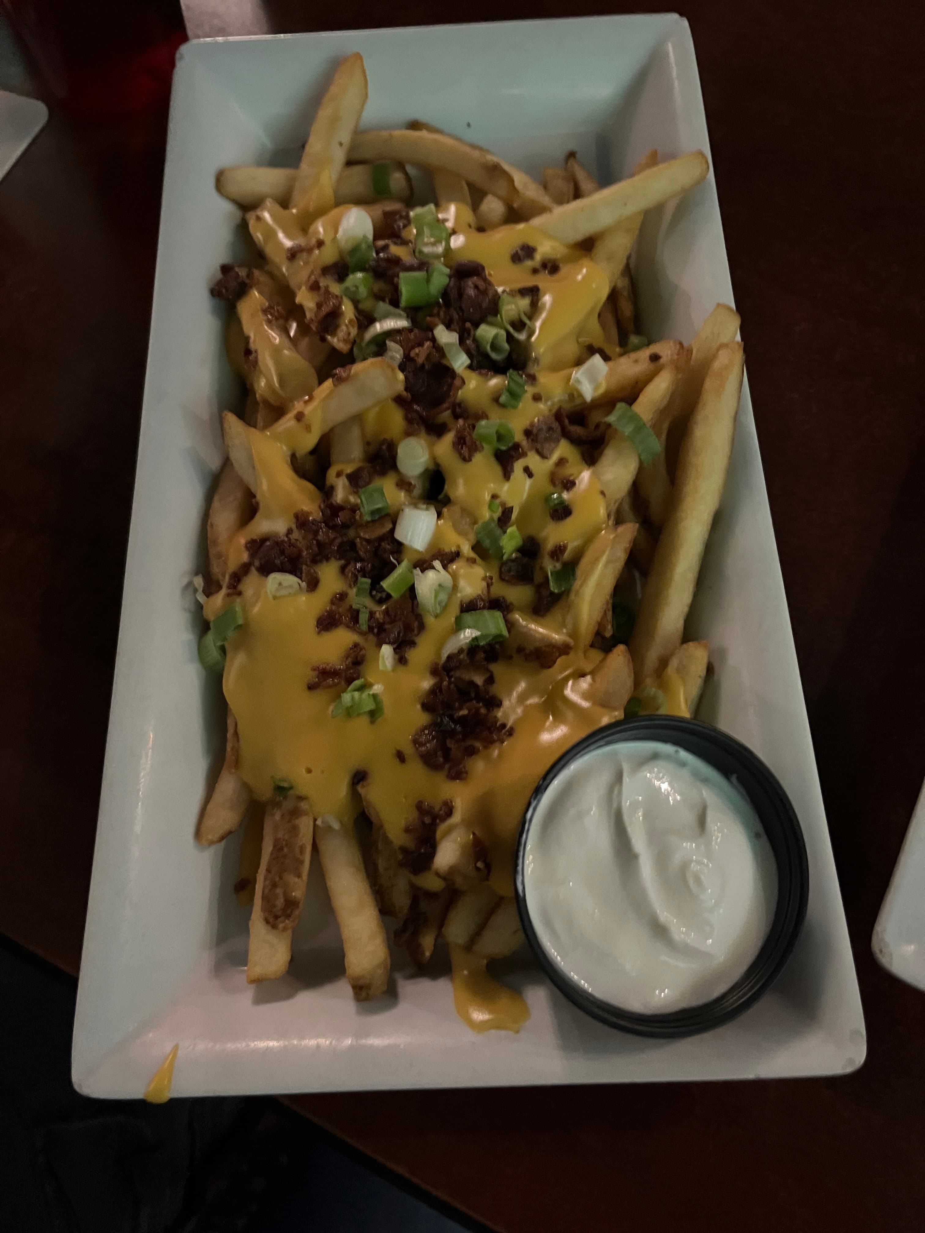 Duke's Sports Bar and Grill - Image 5