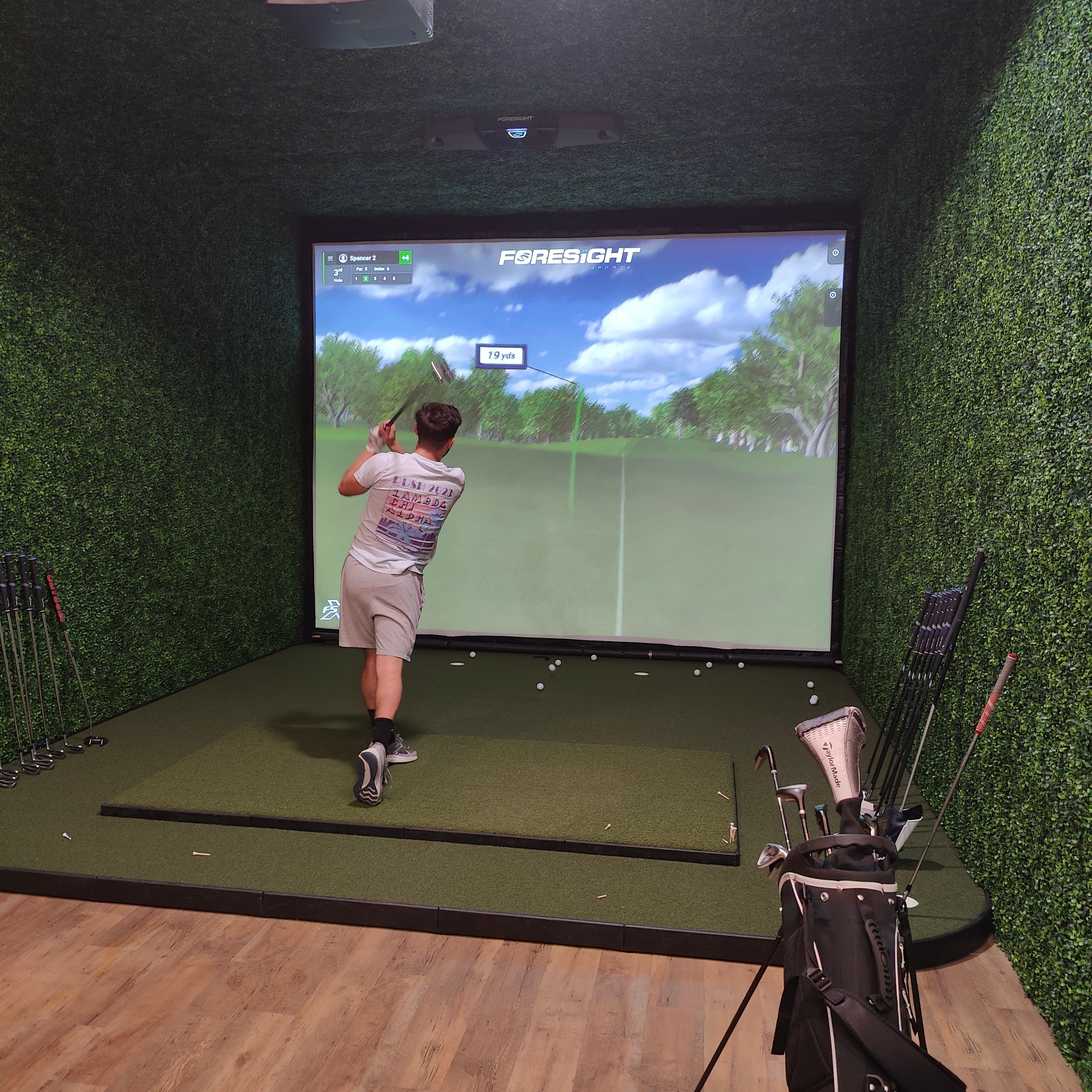 Fairway's Indoor Golf - Image 1