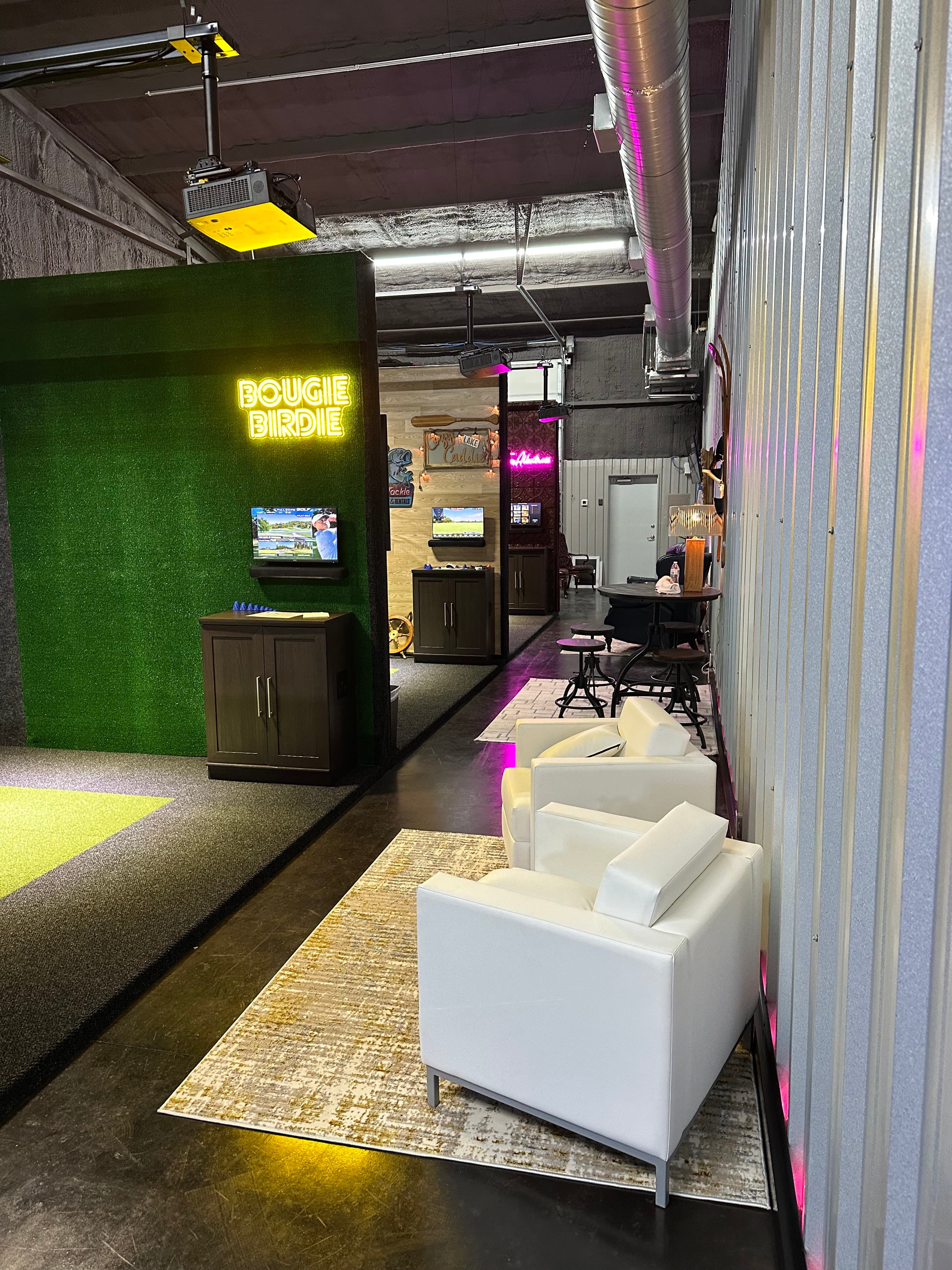 TEE IT UP GOLF STUDIO - Image 6