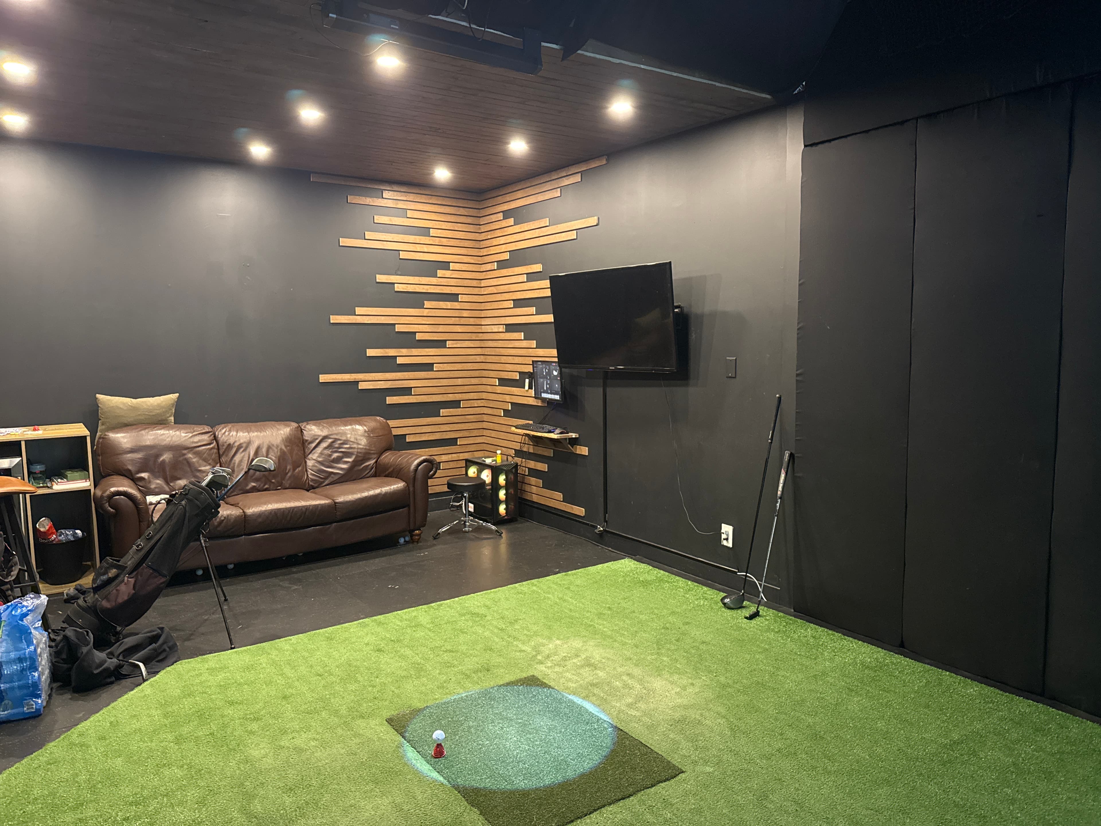 Ball Smackers Training Lounge - Image 1