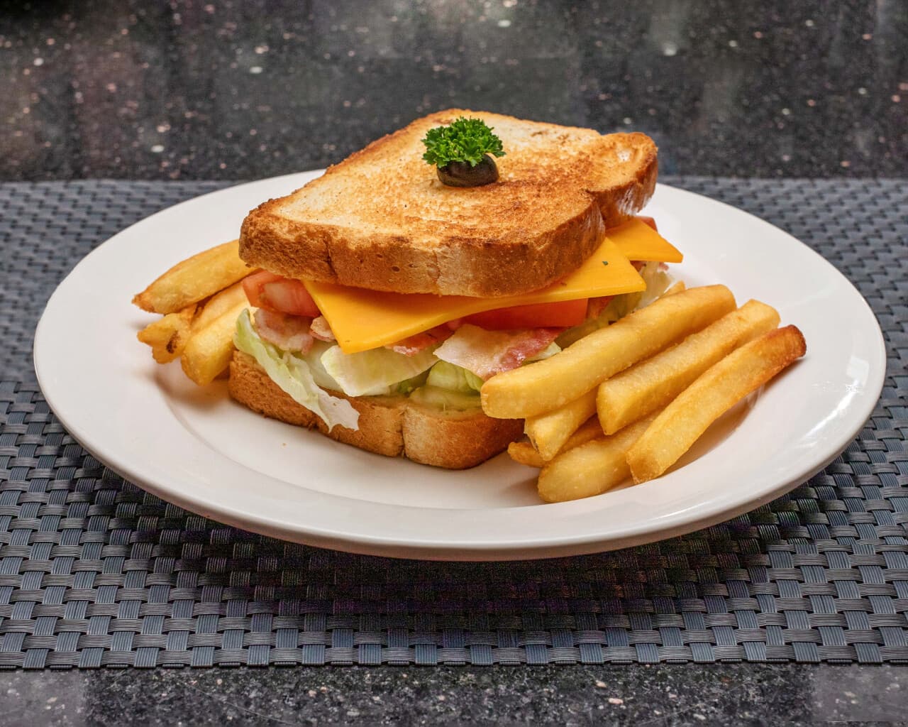 Social Lounge 365 at Grand - Image 8