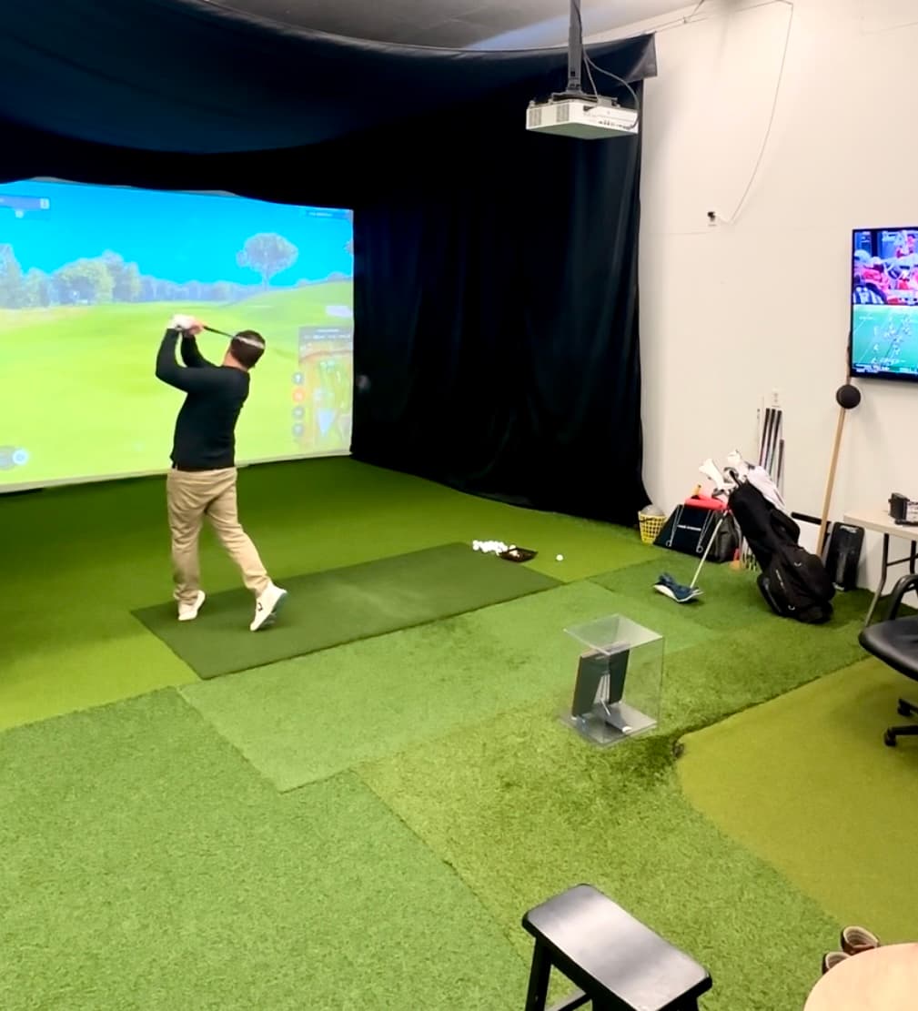 Ellicottville Indoor Golf - Image 9