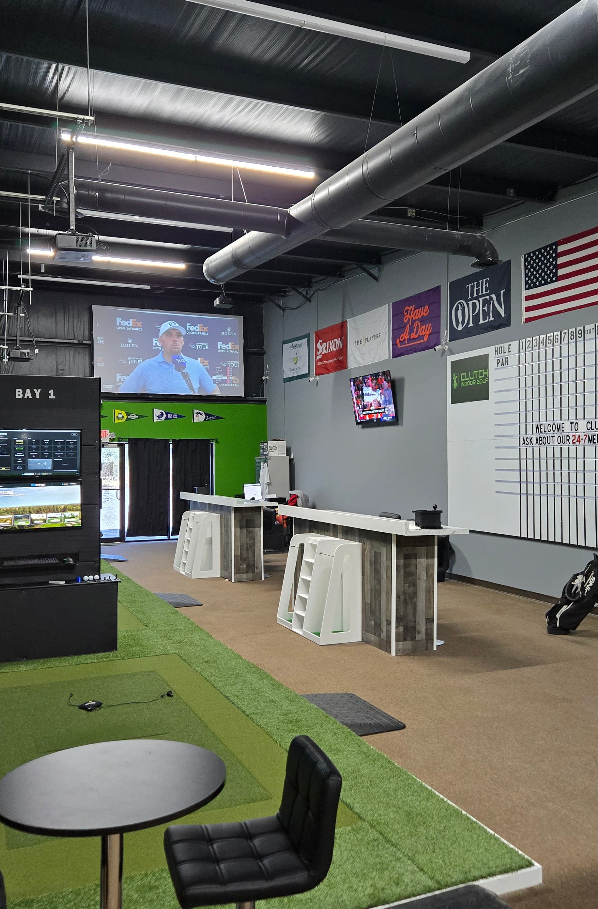 Clutch Indoor Golf - Image 7