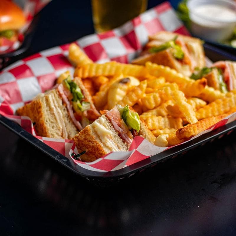 RIX Sports Bar - Image 4