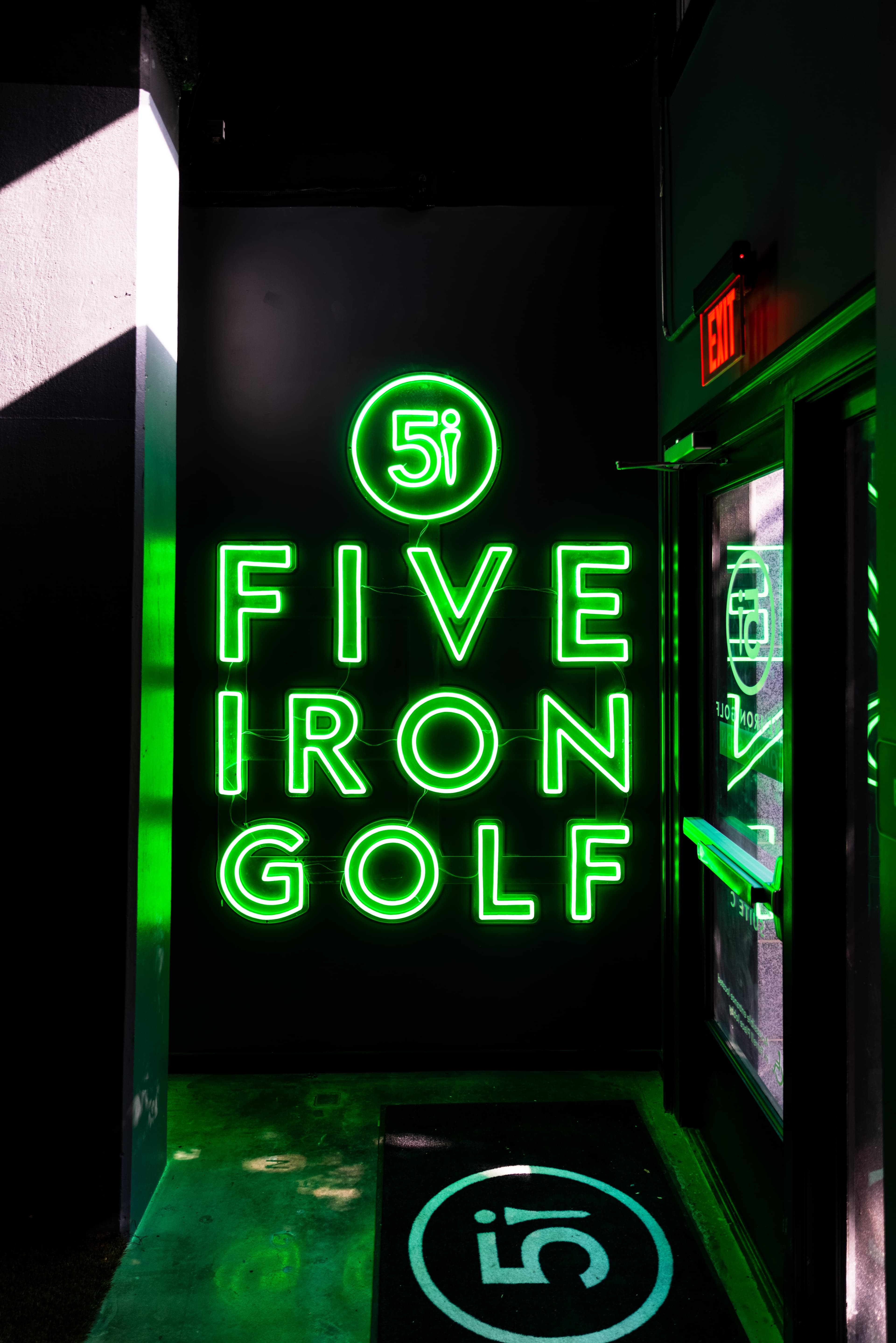 Five Iron Golf - Image 9