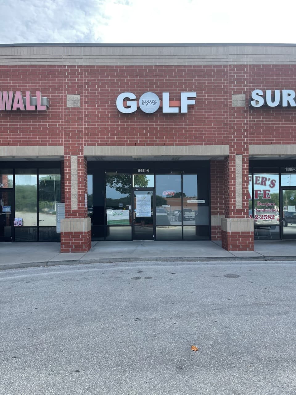 Tee Time Indoor Golf - Image 2