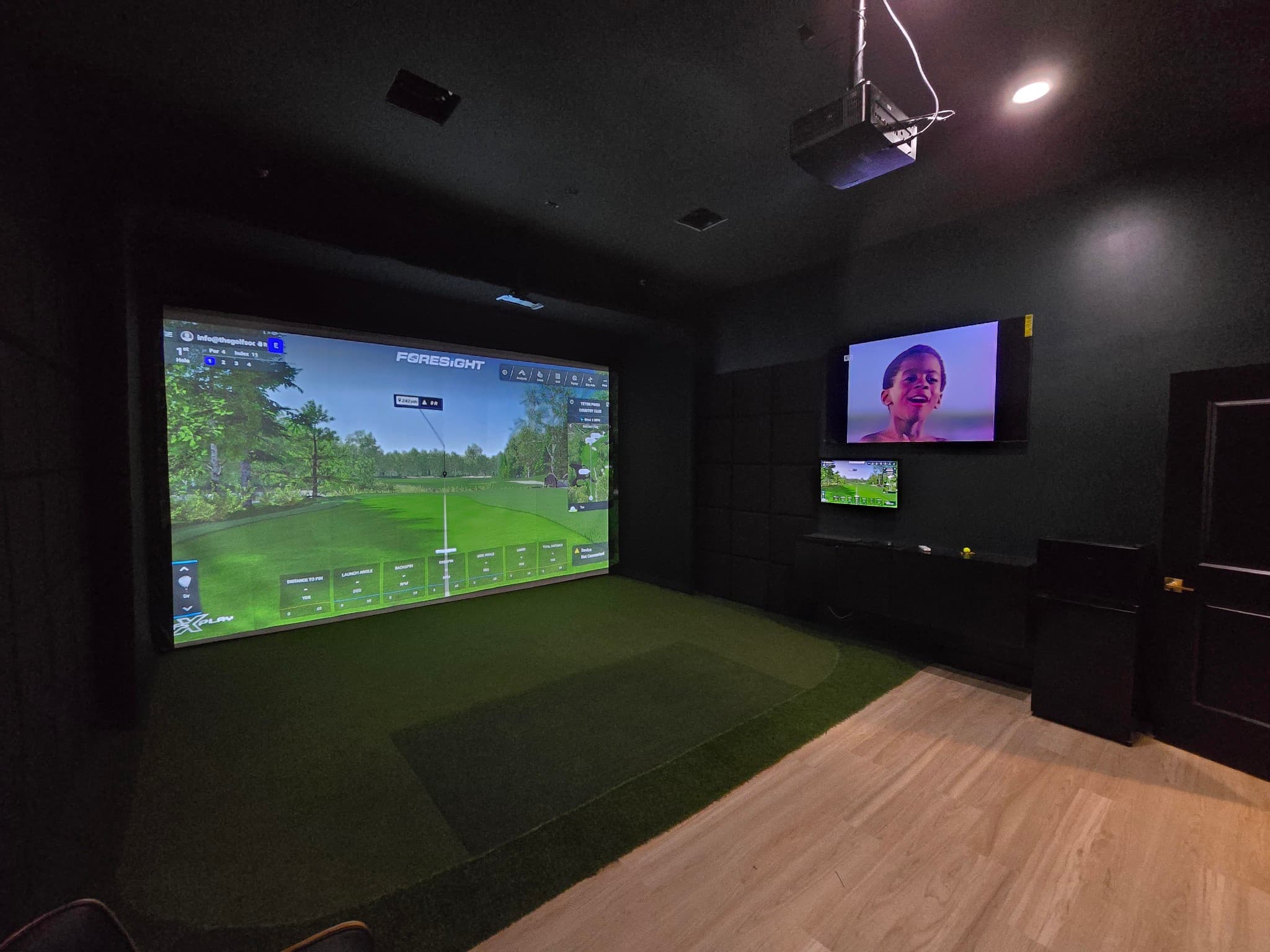 The Golf Society - Image 1