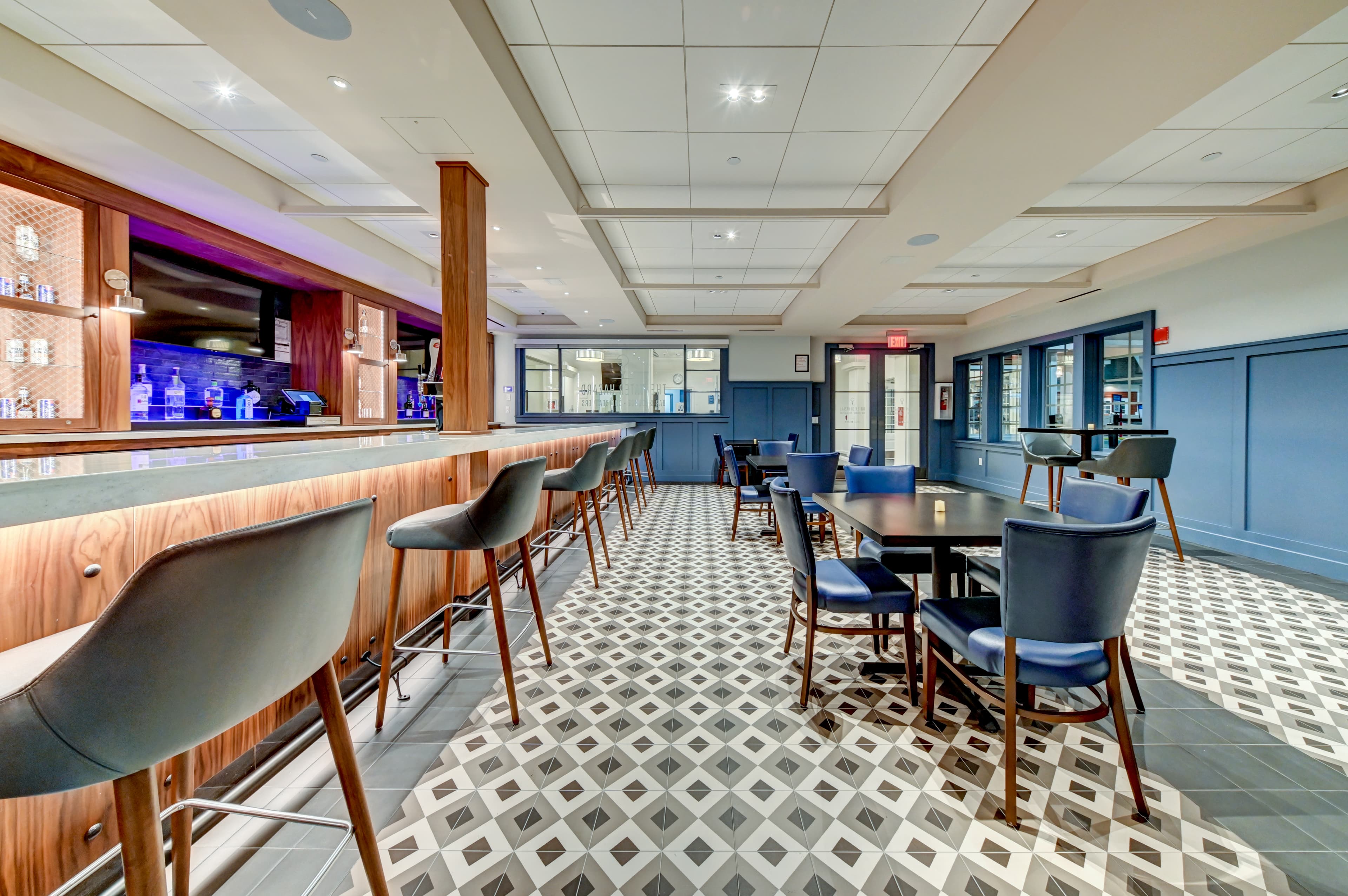 The Water Hazard Bar + Lounge at Chelsea Piers - Image 7