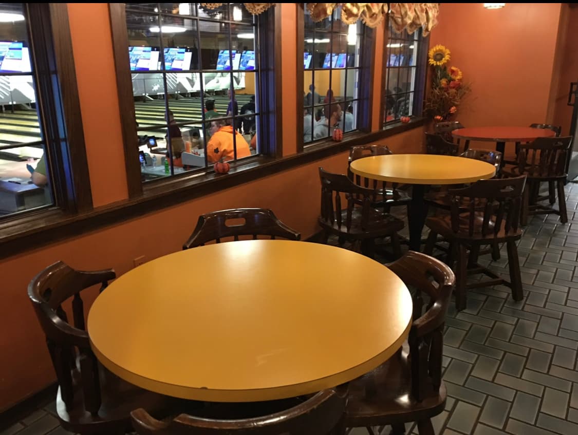 Sleepy Hollow Lounge - Image 10