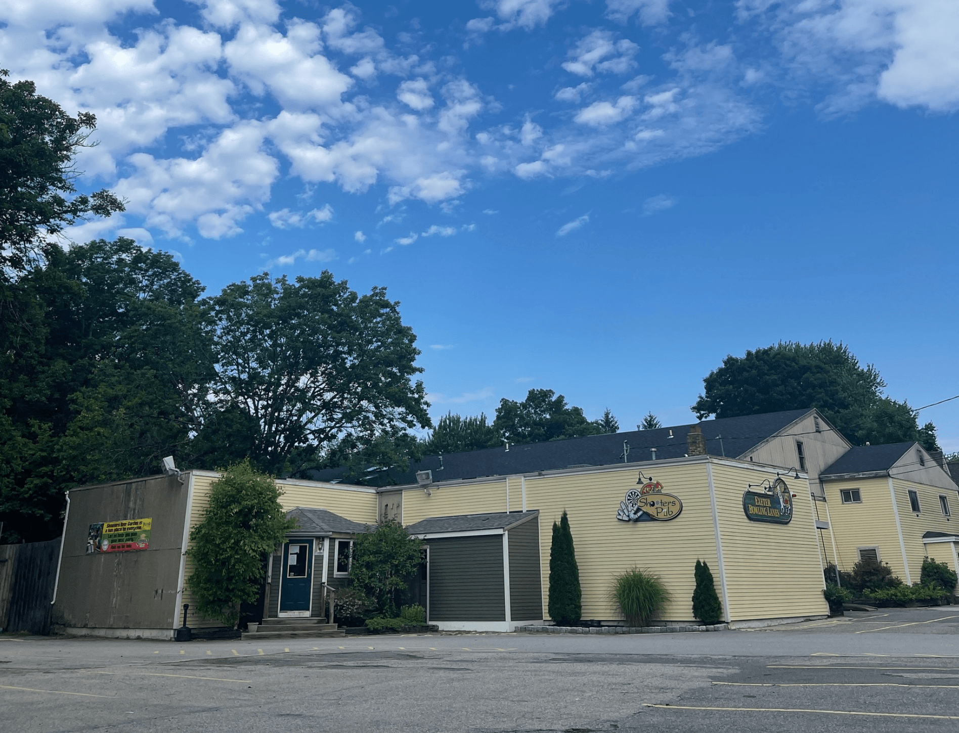 Shooters Sports Pub - Image 10