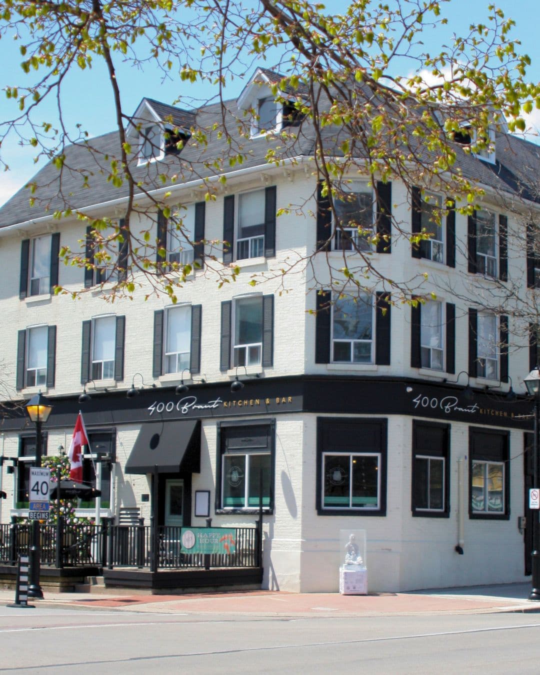 400 Brant Kitchen and Bar - Image 5