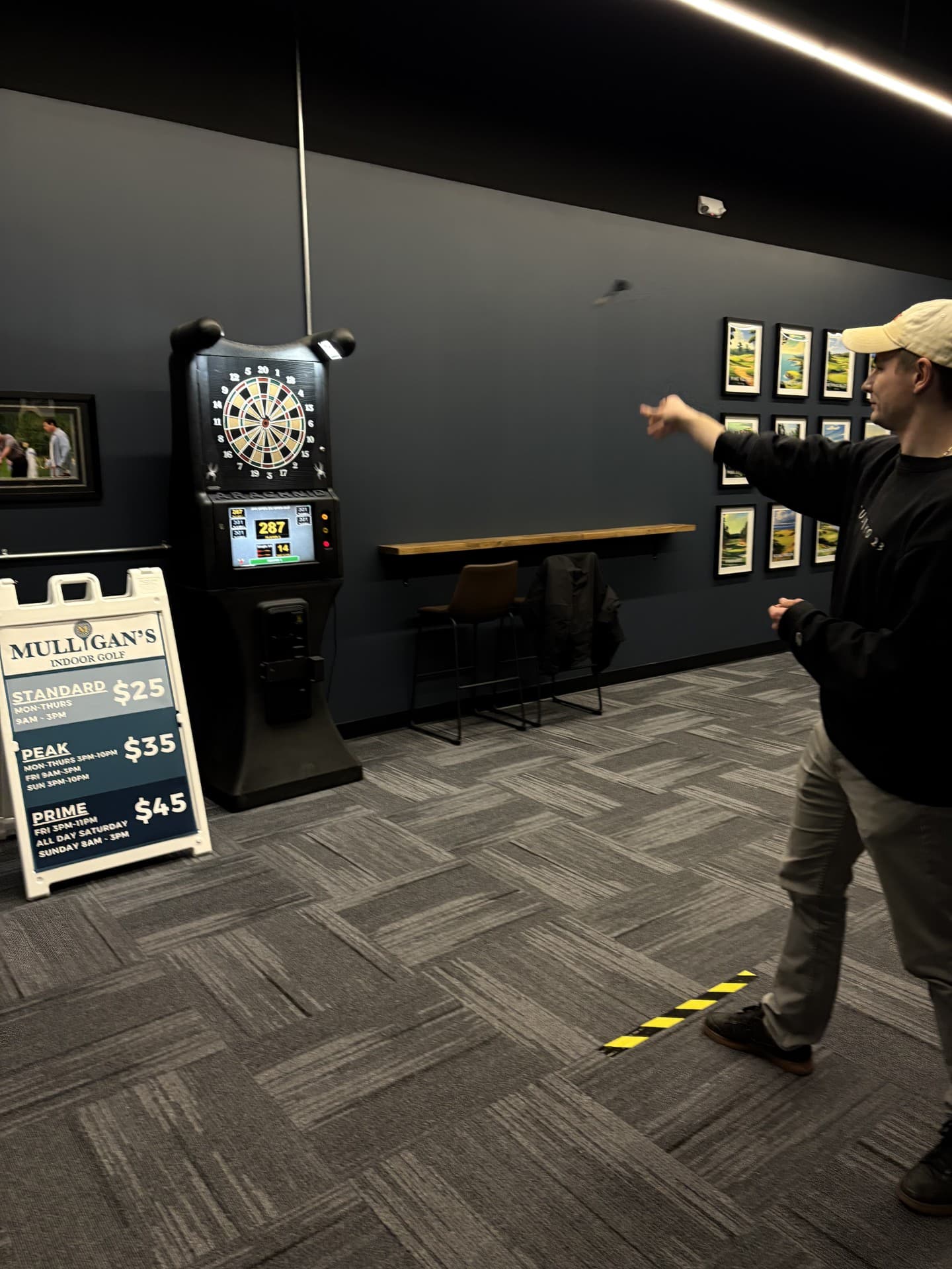 Mulligan's Indoor Golf - Image 9