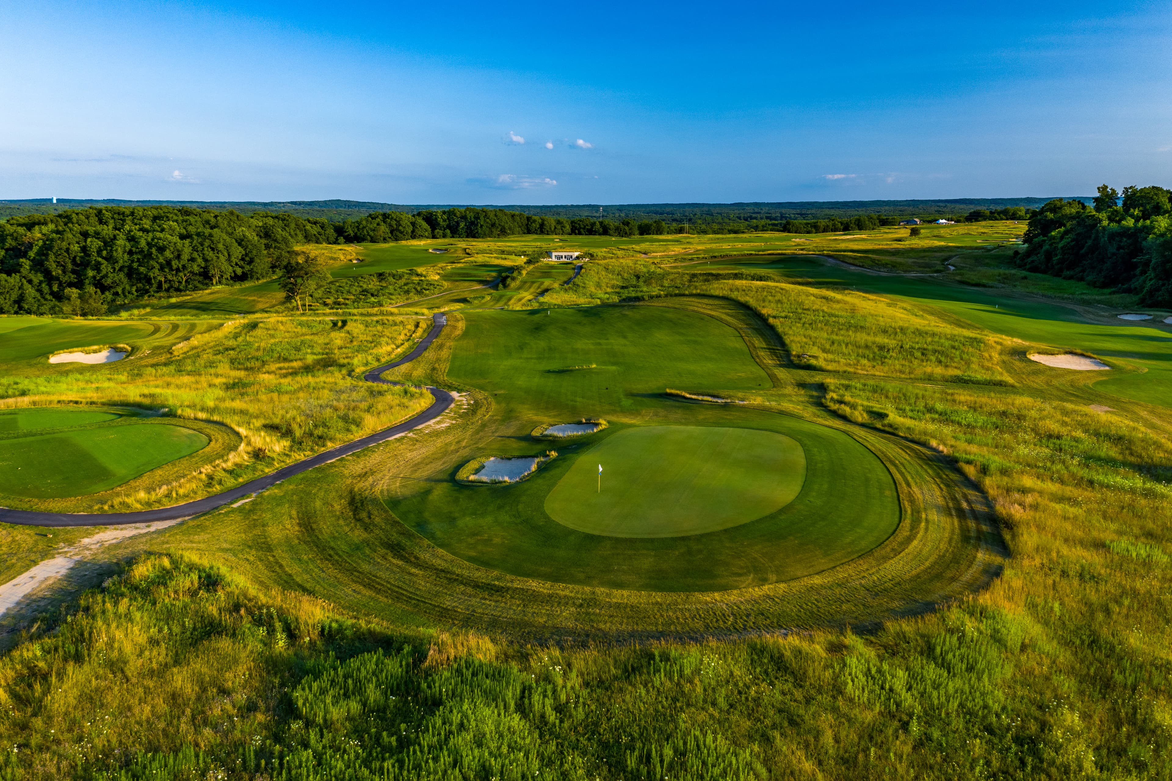 Gull Lake View Golf Resort - Image 1