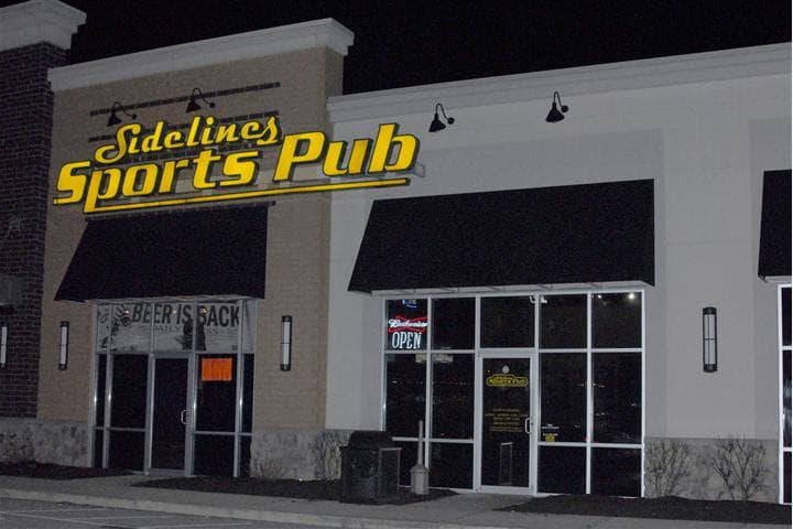 Sidelines Sports Pub - Image 1