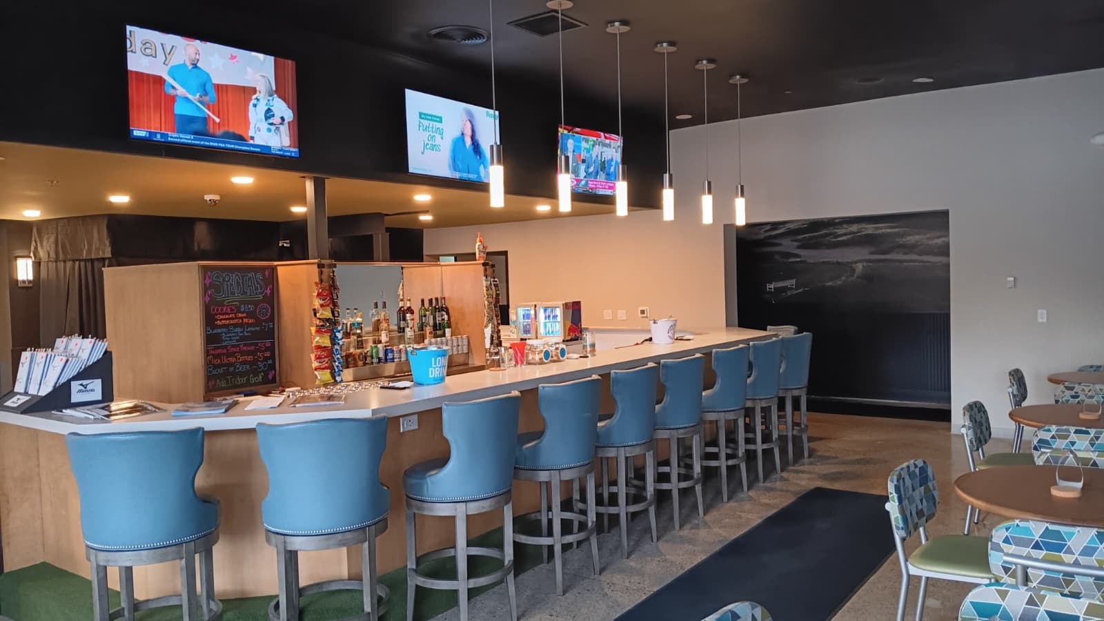 Ada Indoor Country Club - Image 10