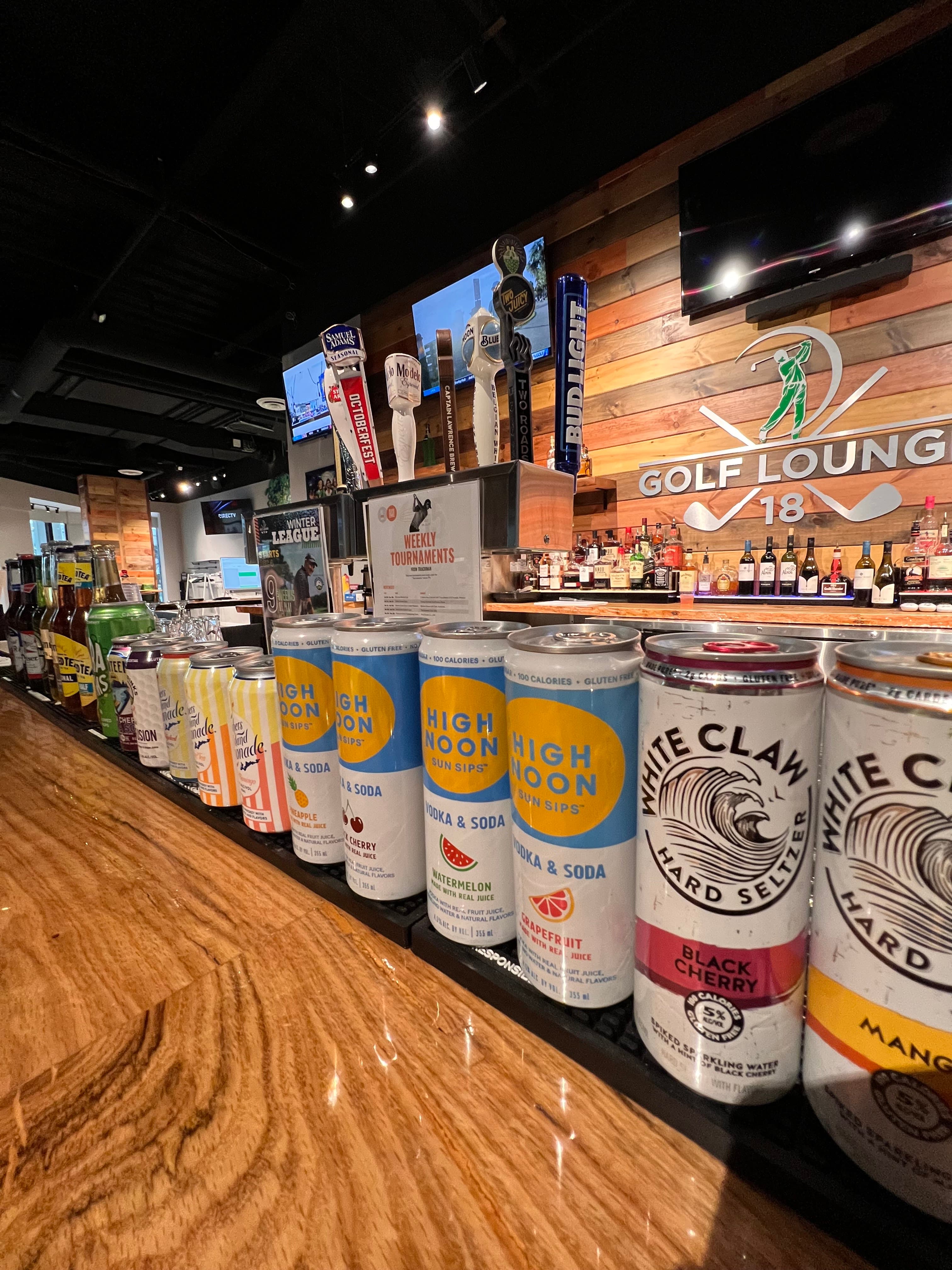 Golf Lounge 18 - Image 5