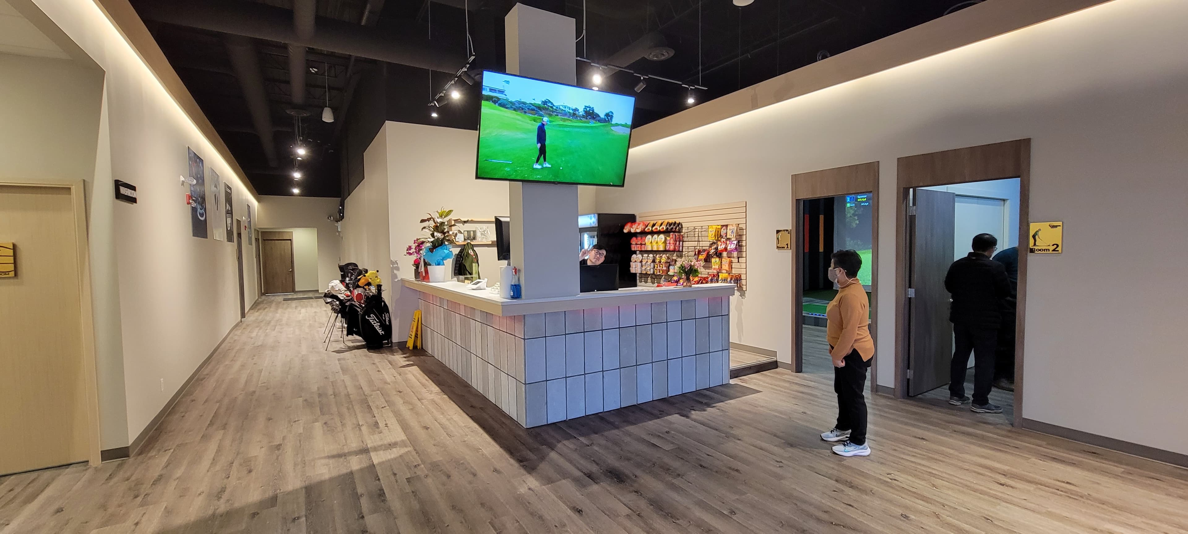 Virtual Tee Up Indoor Golf - Image 5