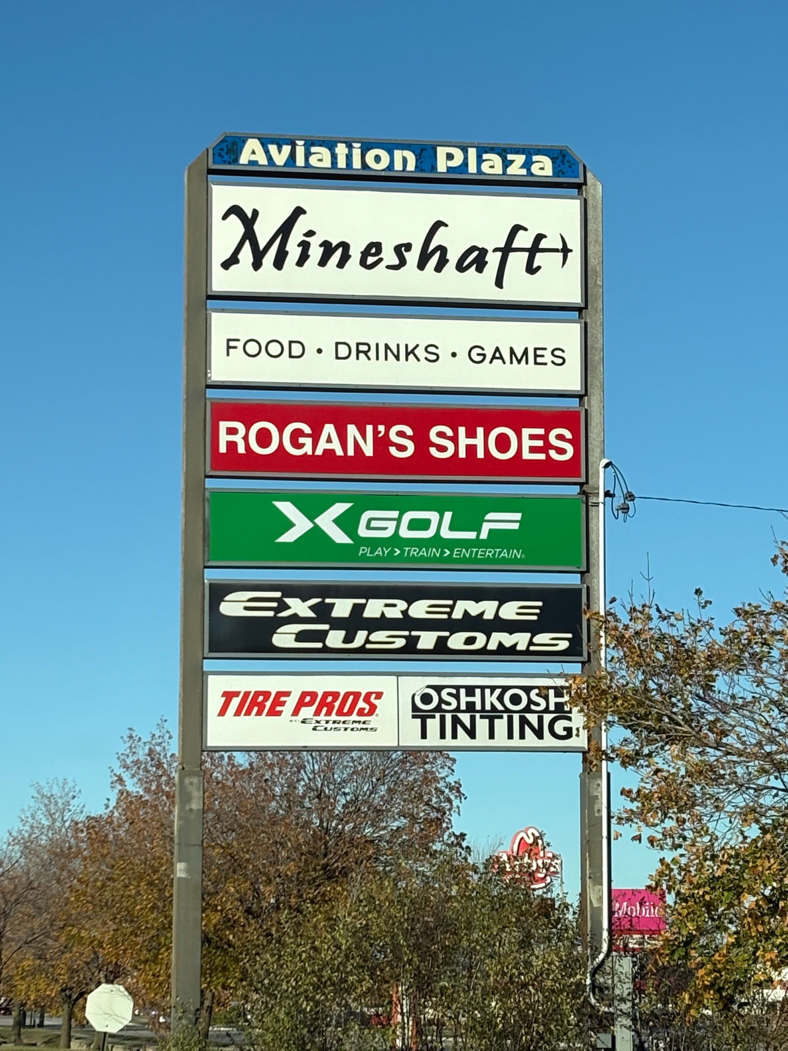 X-Golf Oshkosh - Image 10