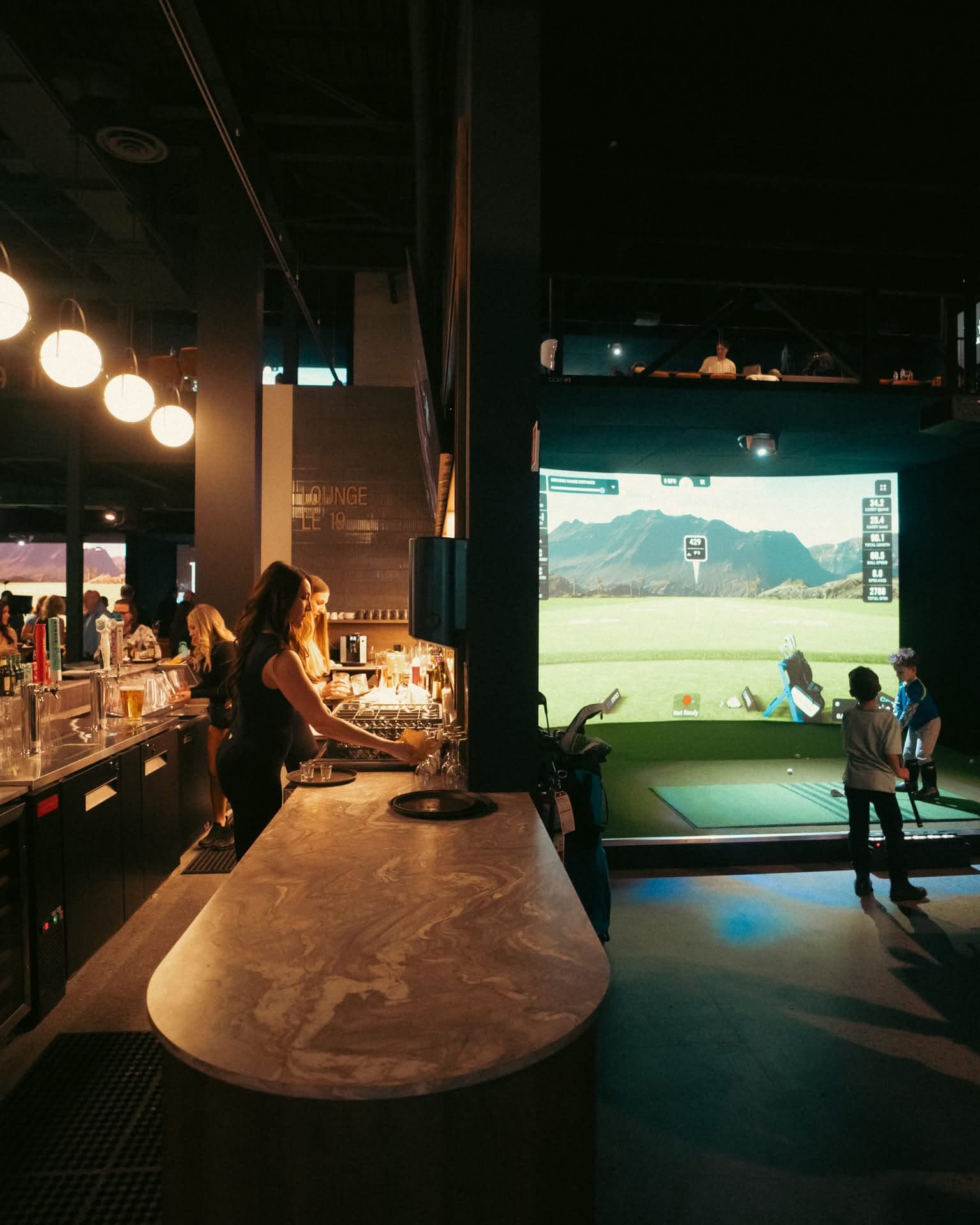 Le19 Golf Lounge - Image 10