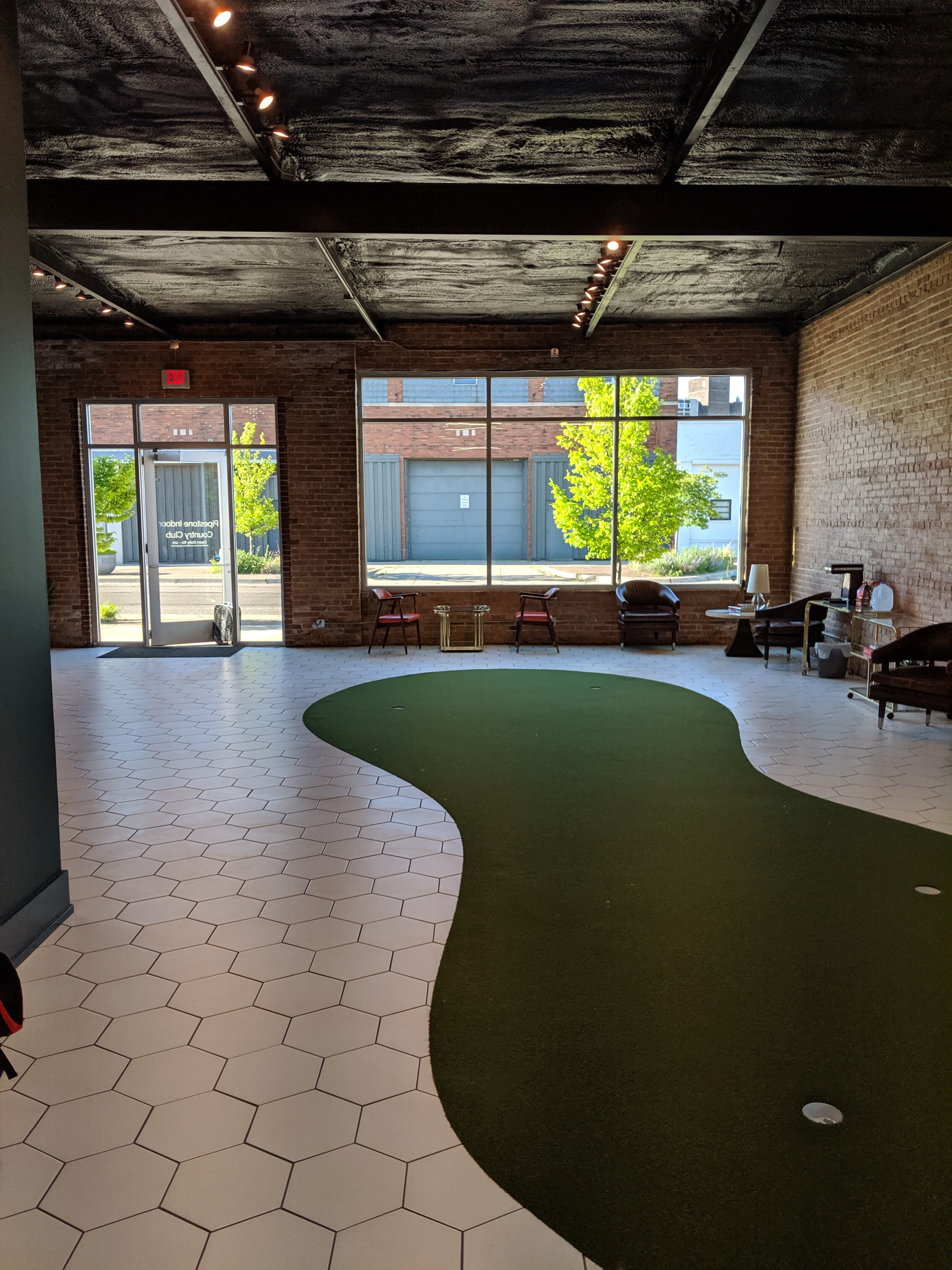 Pipestone Indoor Country Club - Image 5