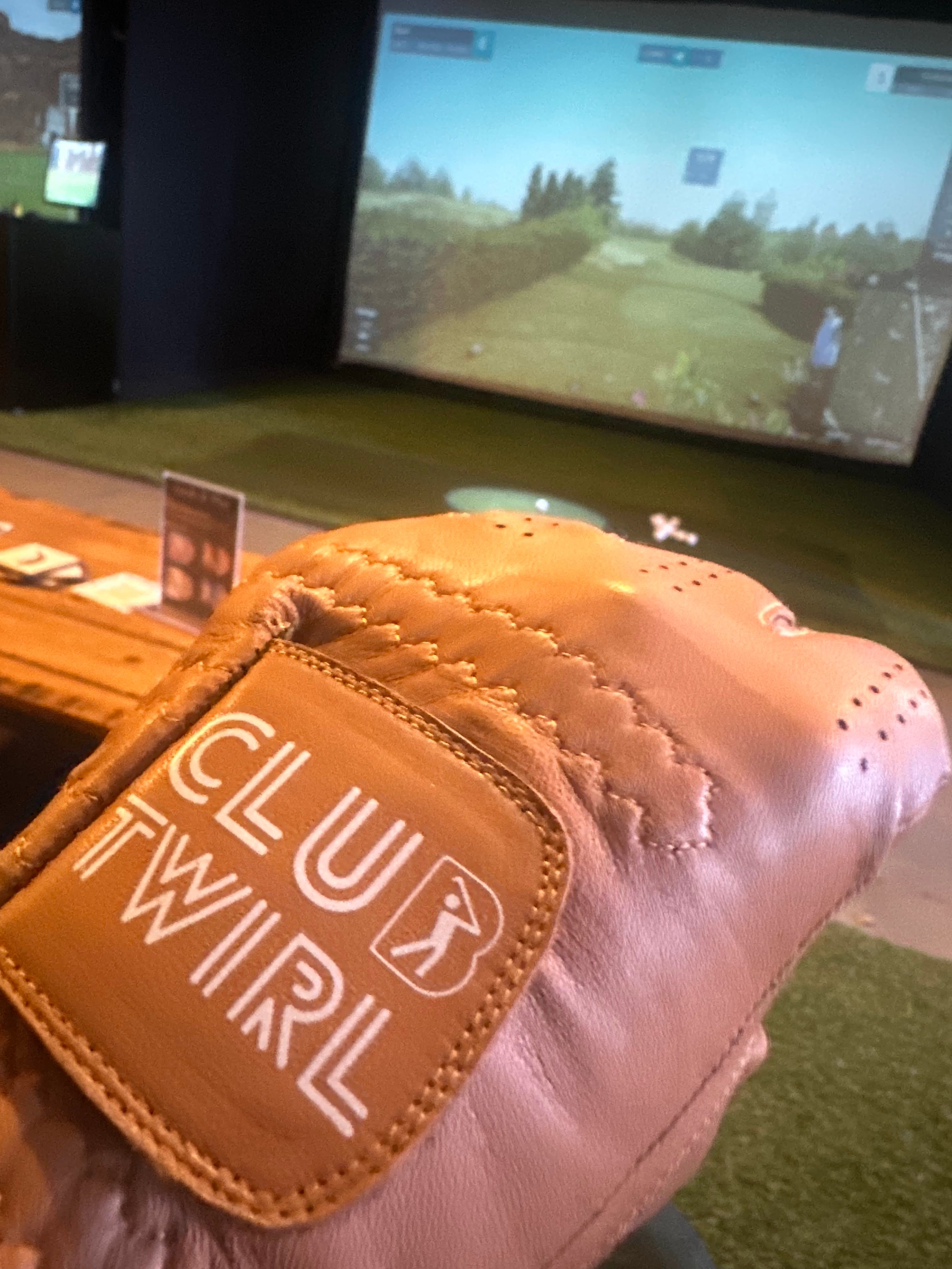 Club Twirl Golf Lounge - Image 6