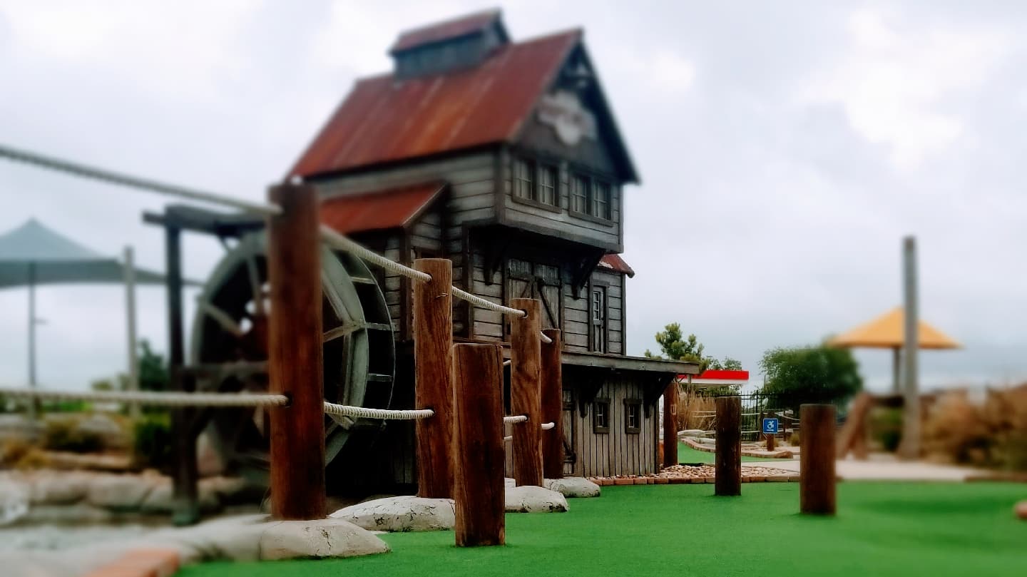 Duke's Adventure Golf - Image 4
