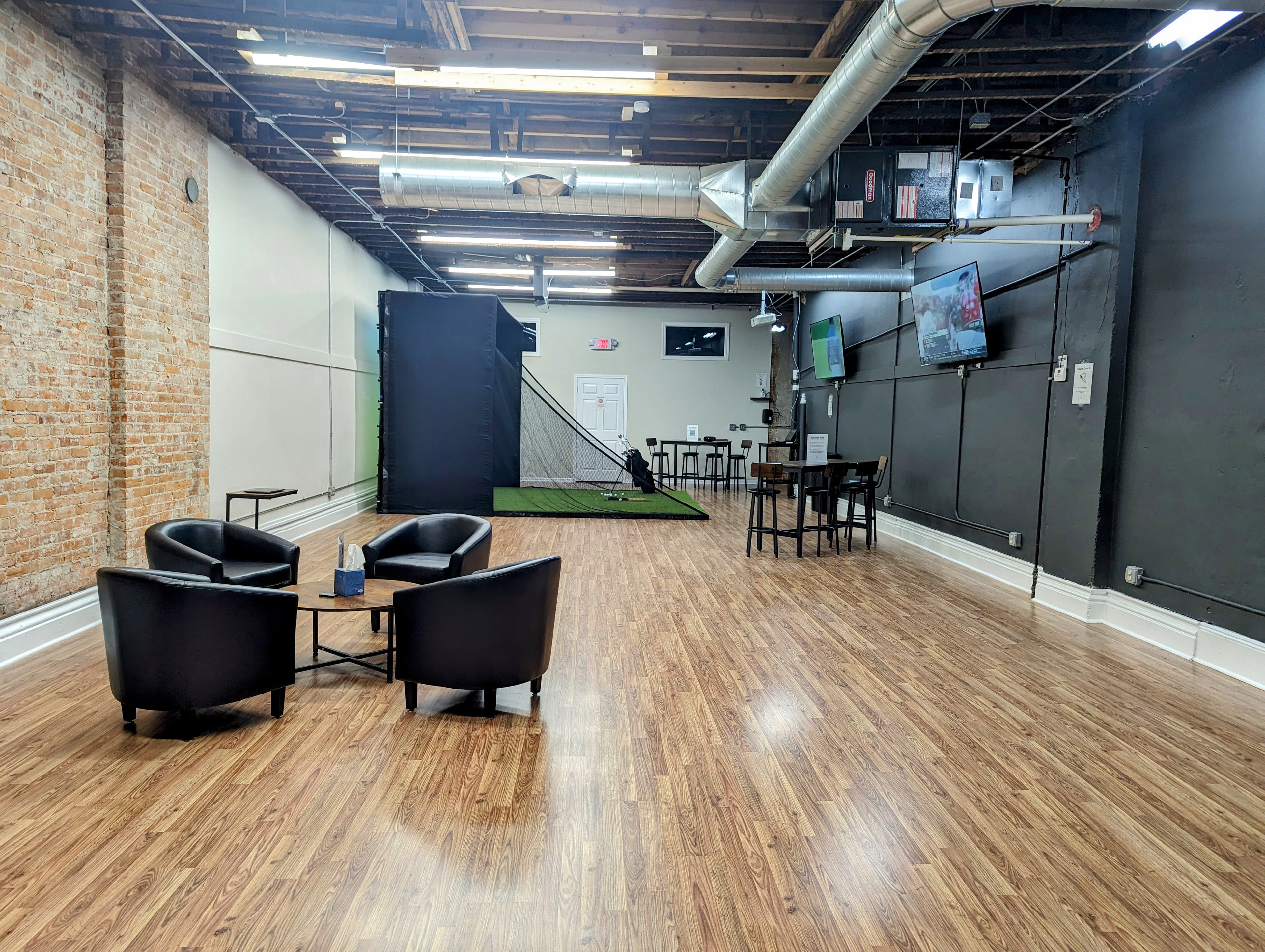 Tee's Golf Sim - Image 1