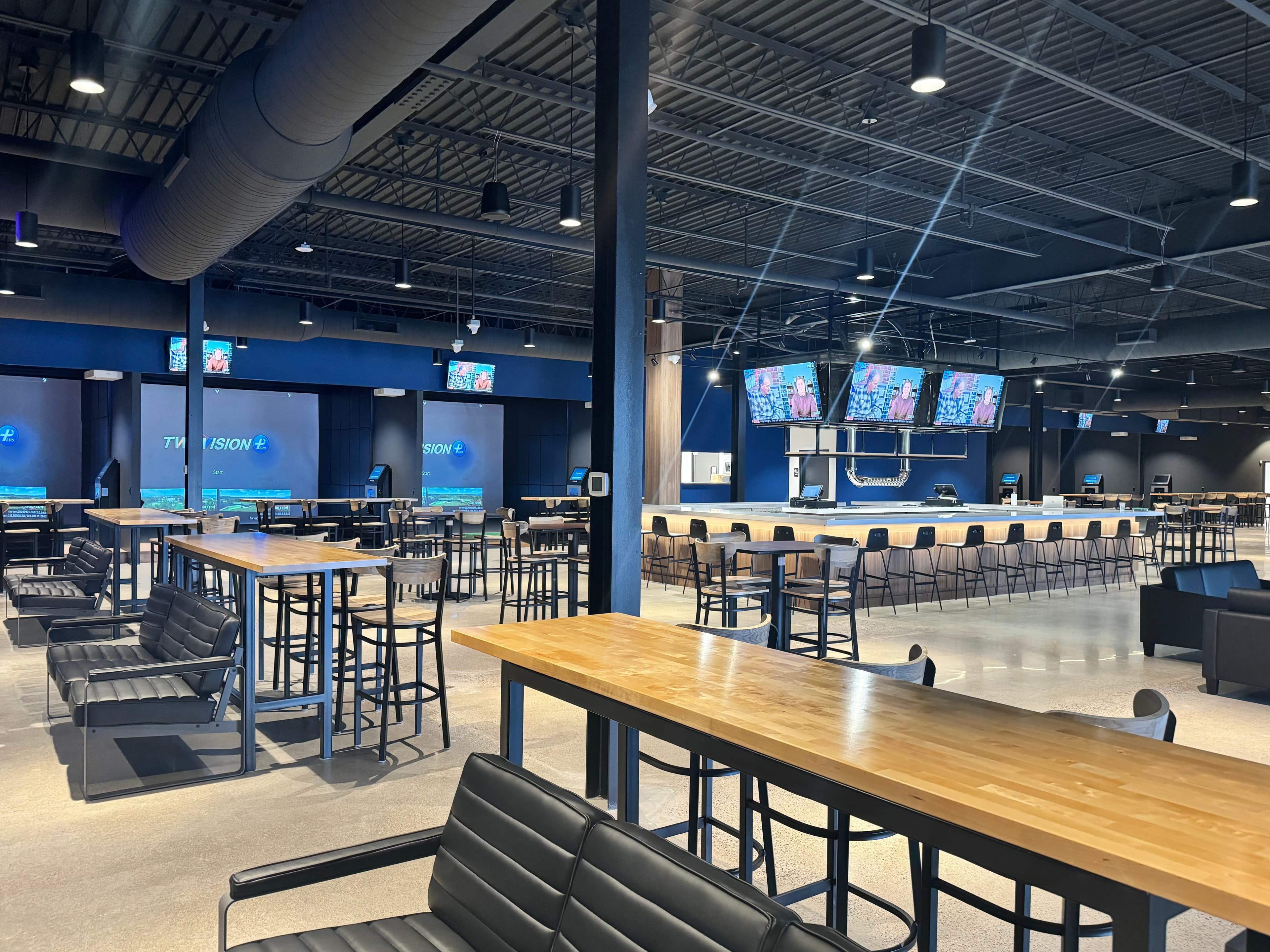 Element Indoor Golf - Burnsville - Image 1