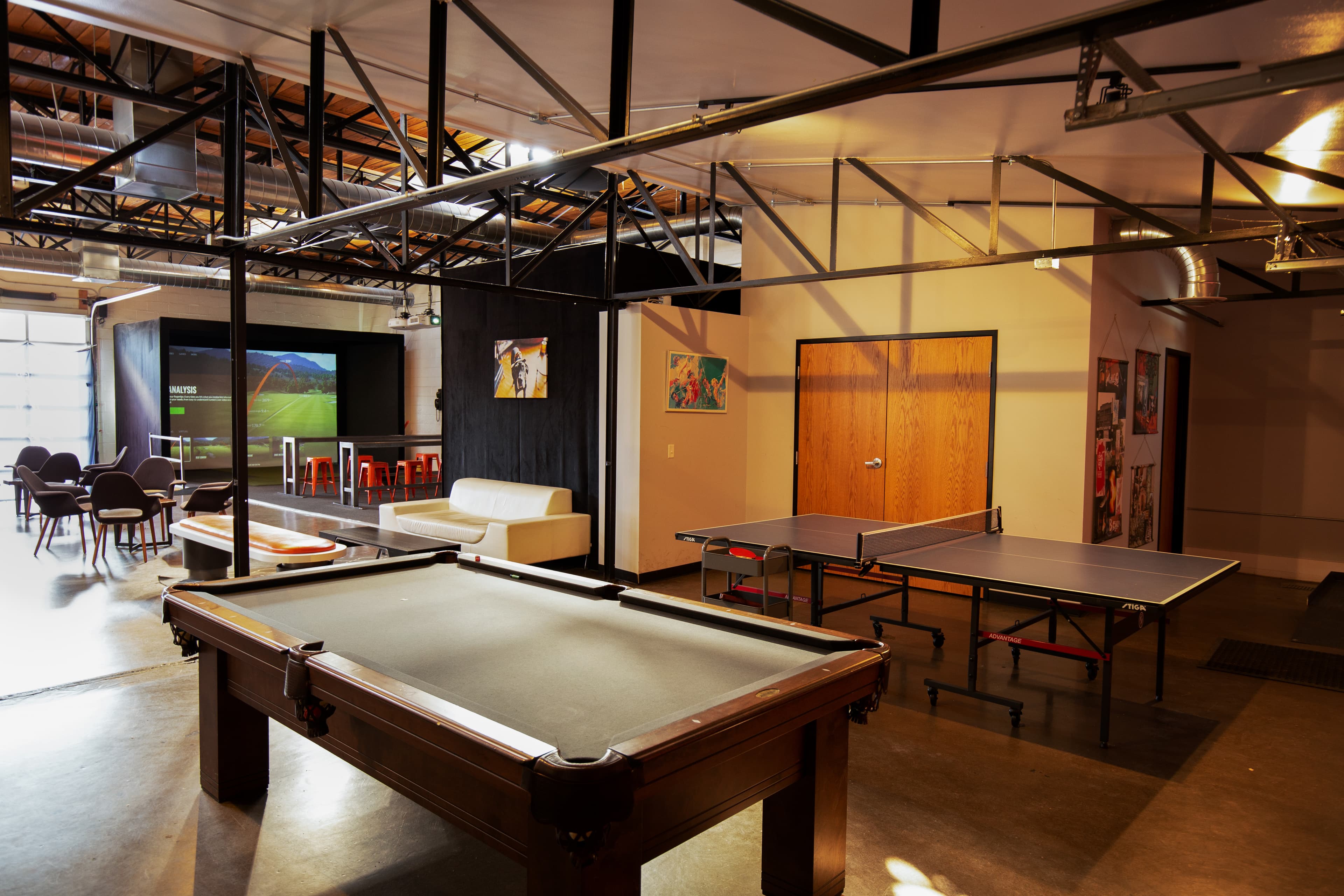 South Broadway Country Club - Image 4