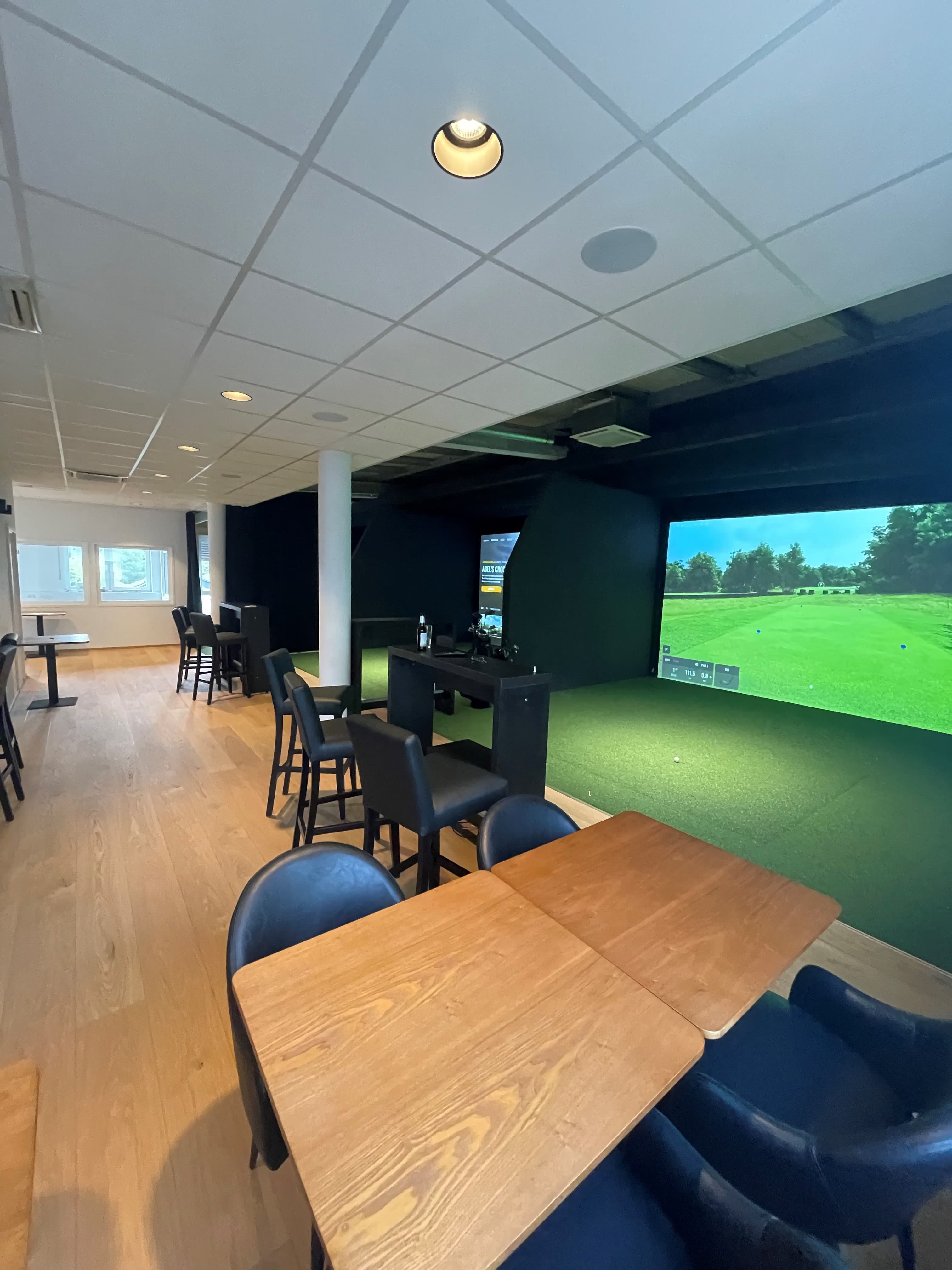 Indoor Golf & Lounge Kronberg - Image 1